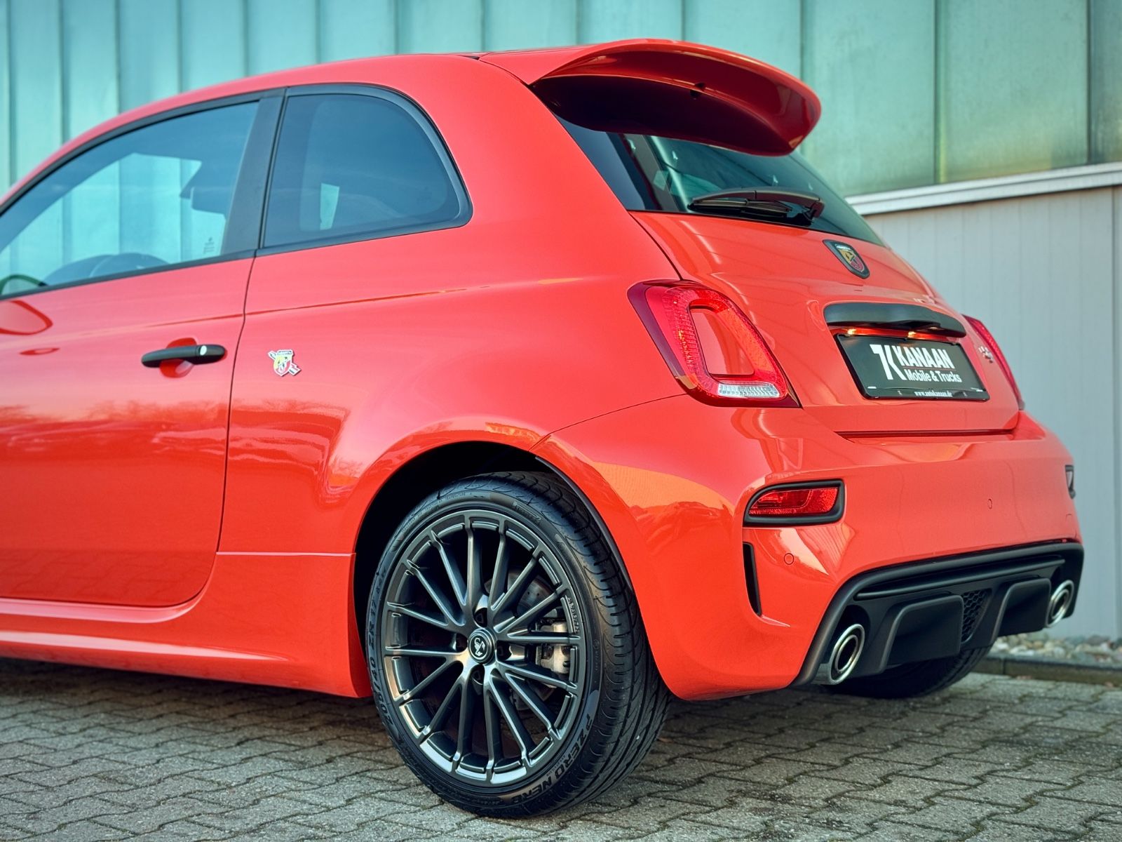 Fahrzeugabbildung Abarth 595 / 500 1.4T-Jet 16V *PDC|17"ALU|DAB|CARPLAY*