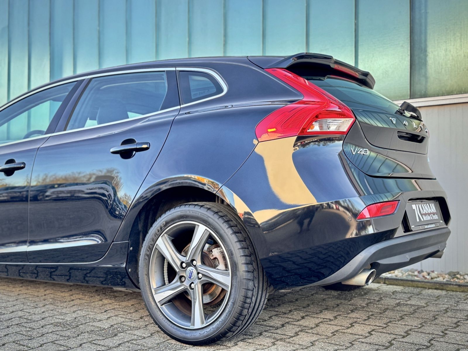 Fahrzeugabbildung Volvo V40 2.0D3 Momentum*ASSIST|NAV|PANORAMA|CAM|1.HD*