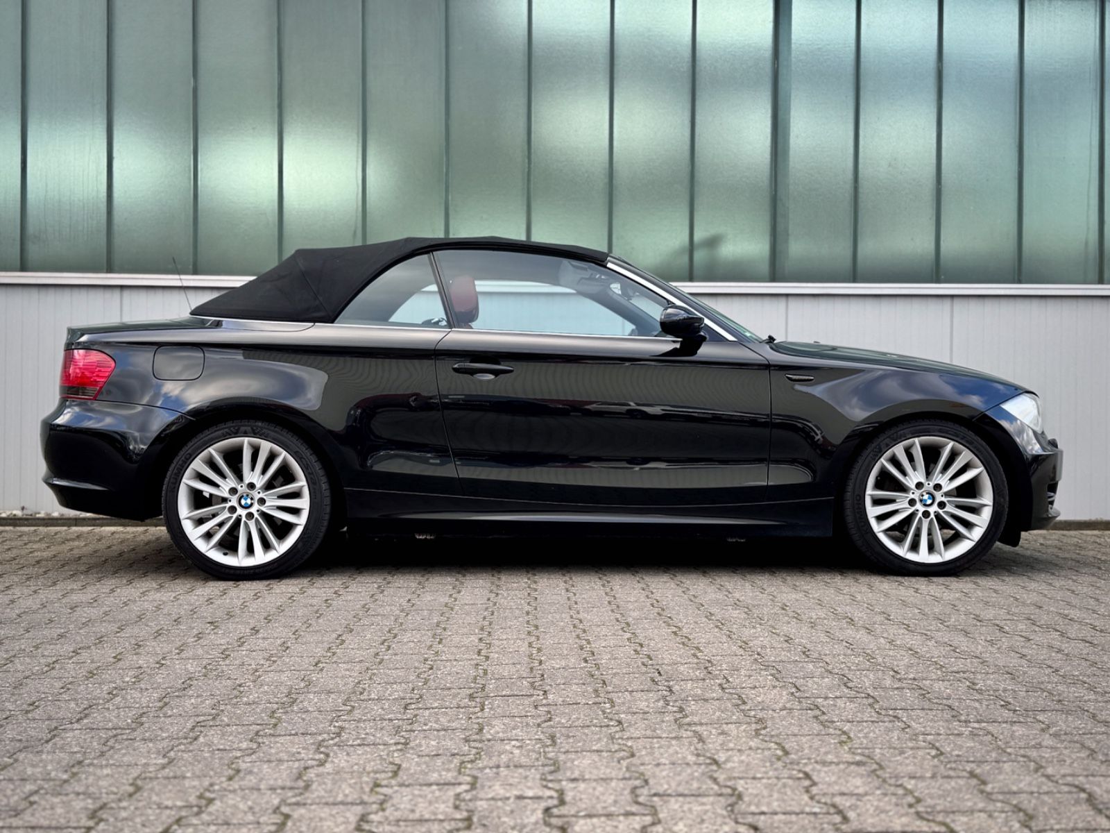 Fahrzeugabbildung BMW 125i Cabriolet*LEDER|SHZ|PDC|XENON|18"ALU|TEMPO*