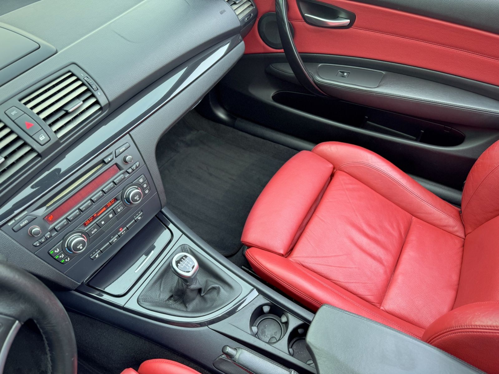 Fahrzeugabbildung BMW 125i Cabriolet*LEDER|SHZ|PDC|XENON|18"ALU|TEMPO*