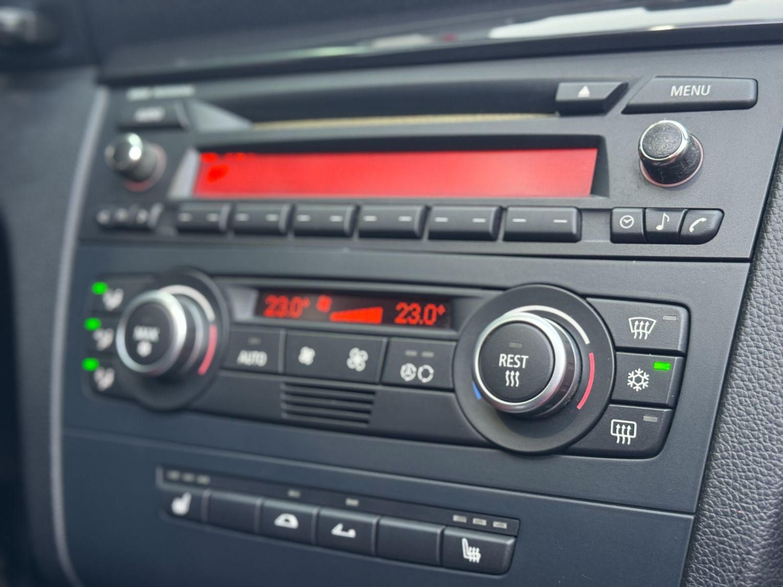 Fahrzeugabbildung BMW 125i Cabriolet*LEDER|SHZ|PDC|XENON|18"ALU|TEMPO*