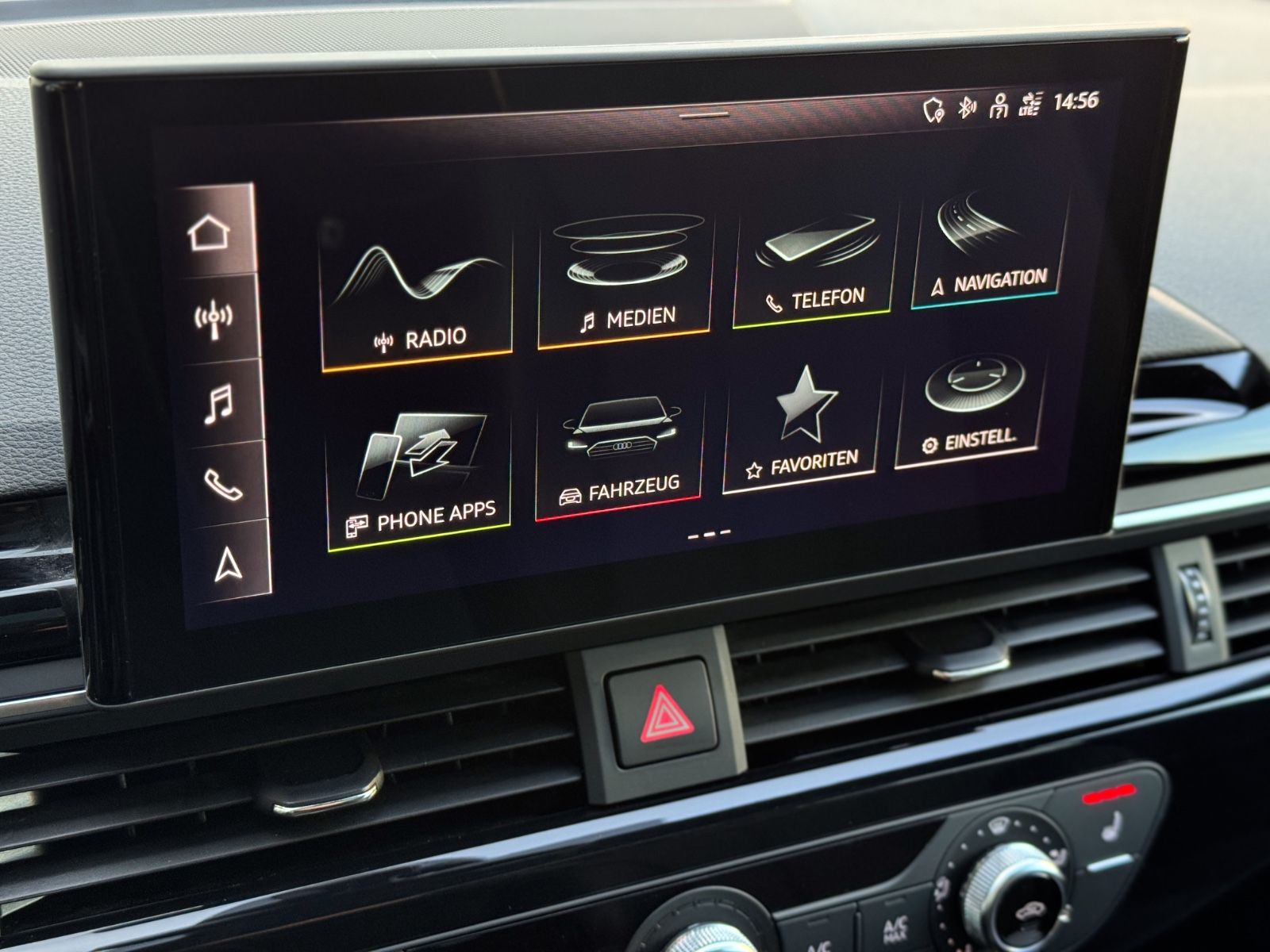 Fahrzeugabbildung Audi A4 Avant 40 TDI quattro S line*PANORAMA|HEAD-UP*