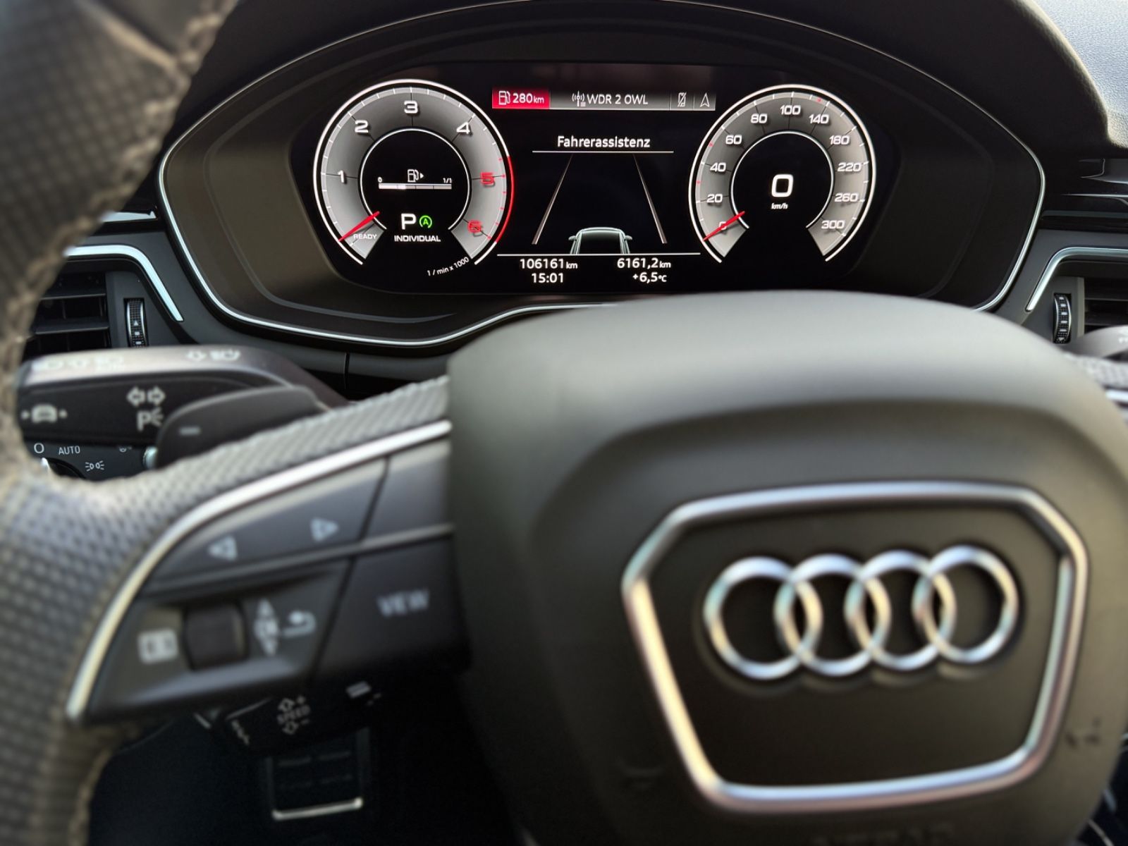 Fahrzeugabbildung Audi A4 Avant 40 TDI quattro S line*PANORAMA|HEAD-UP*