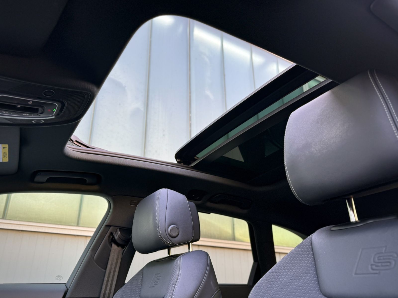 Fahrzeugabbildung Audi A4 Avant 40 TDI quattro S line*PANORAMA|HEAD-UP*