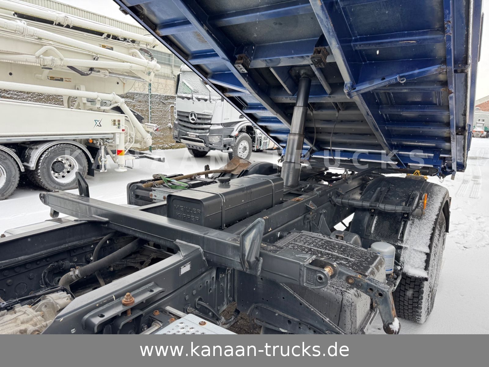 Fahrzeugabbildung Mercedes-Benz 1833 Axor 4x2 MEILLER Kipper Plane TOP !