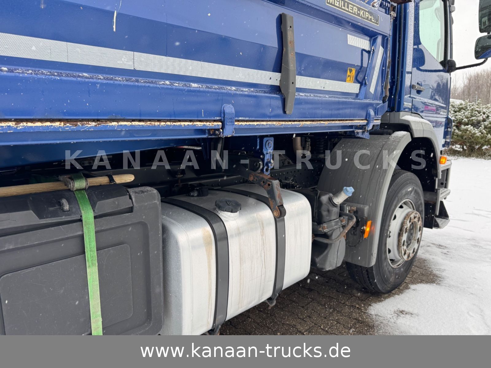 Fahrzeugabbildung Mercedes-Benz 1833 Axor 4x2 MEILLER Kipper Plane TOP !