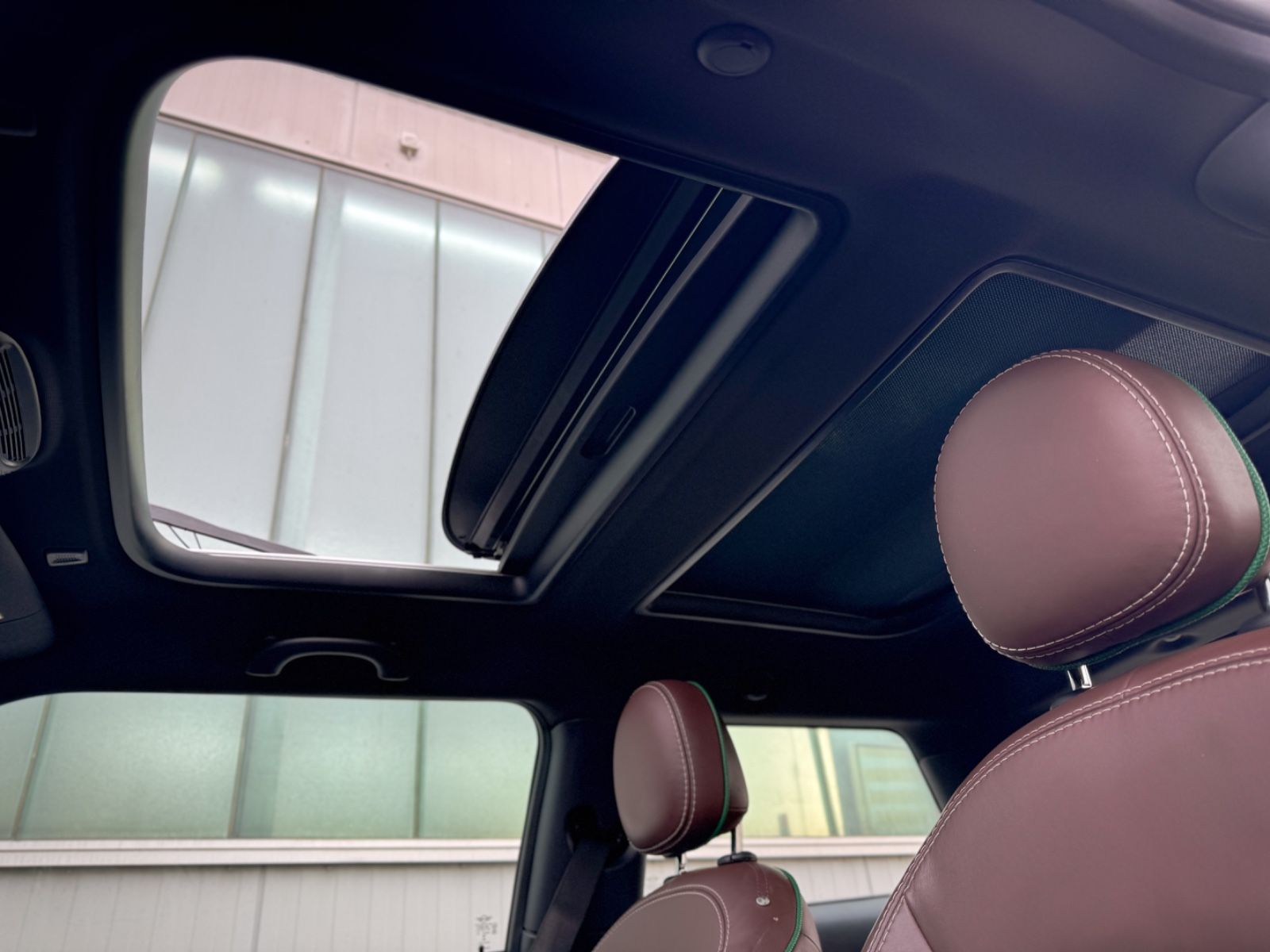 Fahrzeugabbildung MINI COOPER 60 Years Trim Chili *LED|CAM|PANO|LEDER*