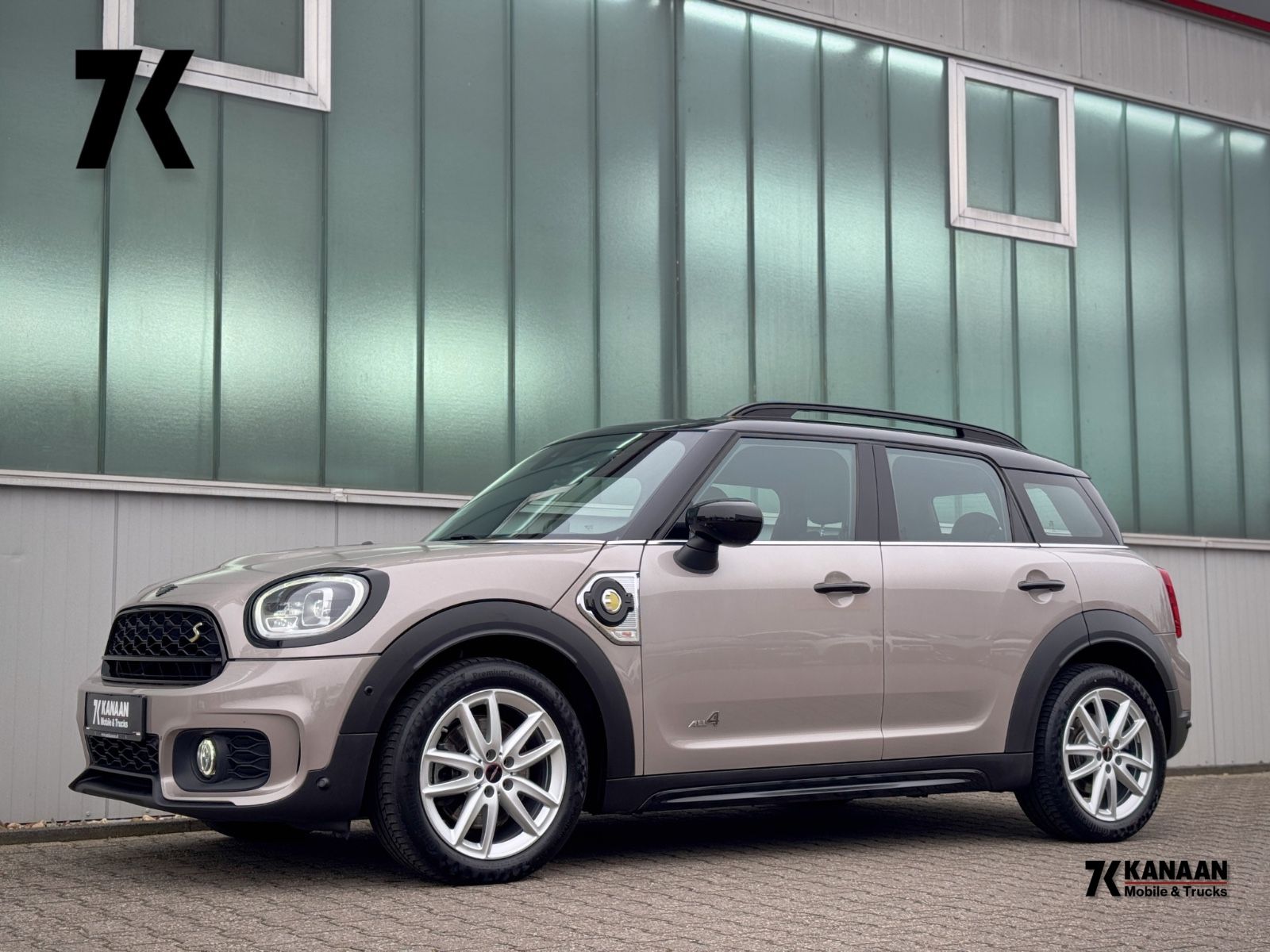 Fahrzeugabbildung MINI Cooper SE Countryman All4 JWC Trim *NAVI|ASSIST*