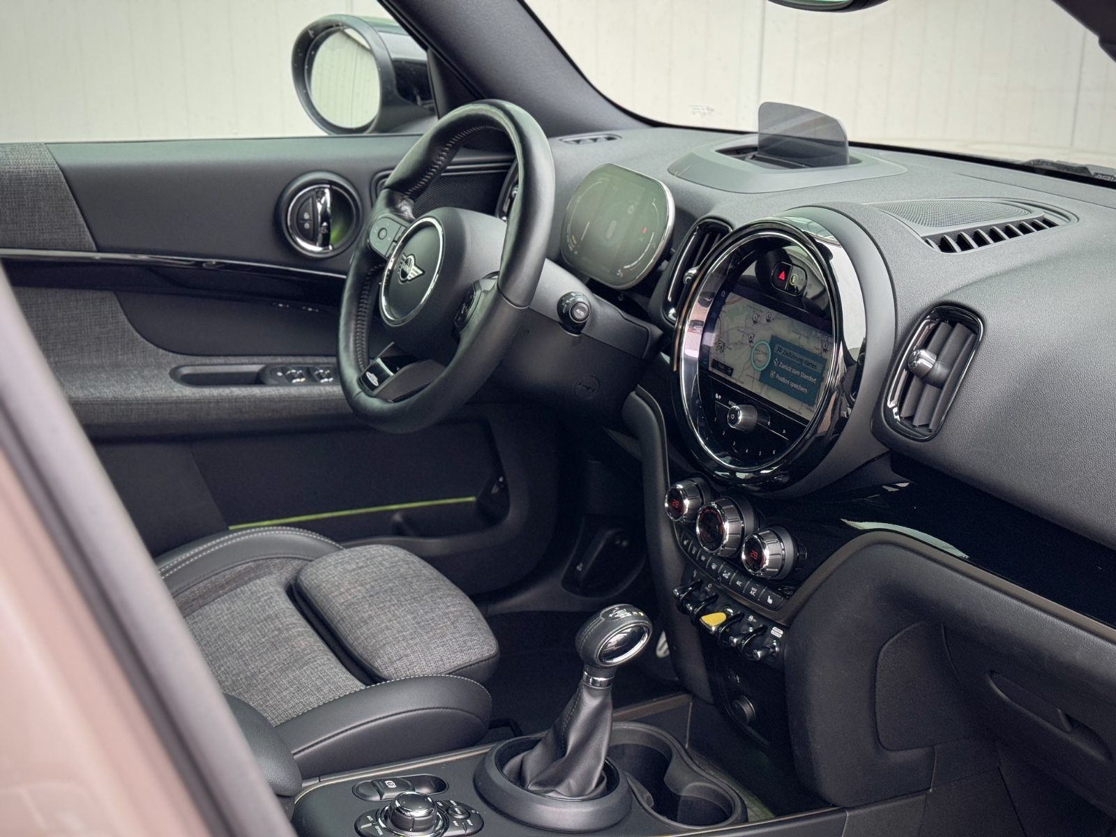 Fahrzeugabbildung MINI Cooper SE Countryman All4 JWC Trim *NAVI|ASSIST*