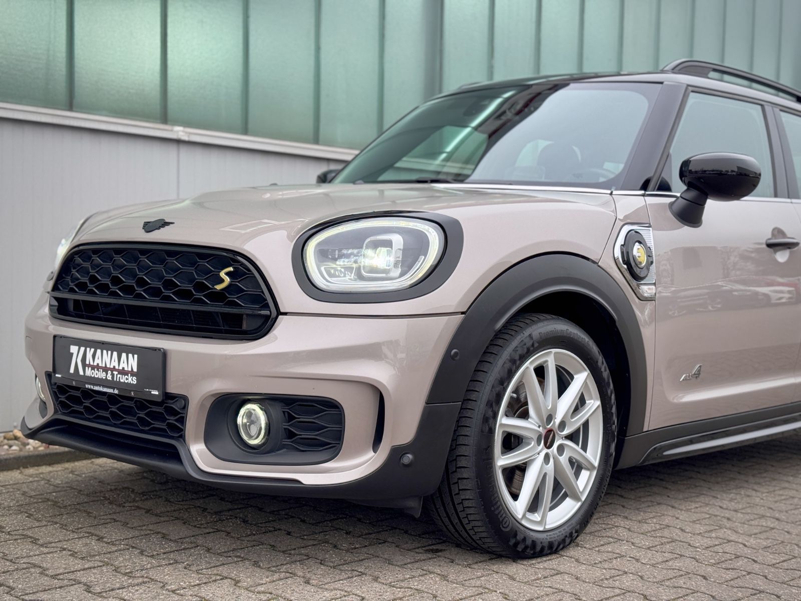 Fahrzeugabbildung MINI Cooper SE Countryman All4 JWC Trim *NAVI|ASSIST*