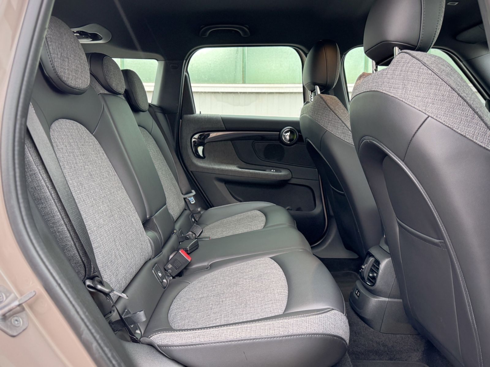 Fahrzeugabbildung MINI Cooper SE Countryman All4 JWC Trim *NAVI|ASSIST*