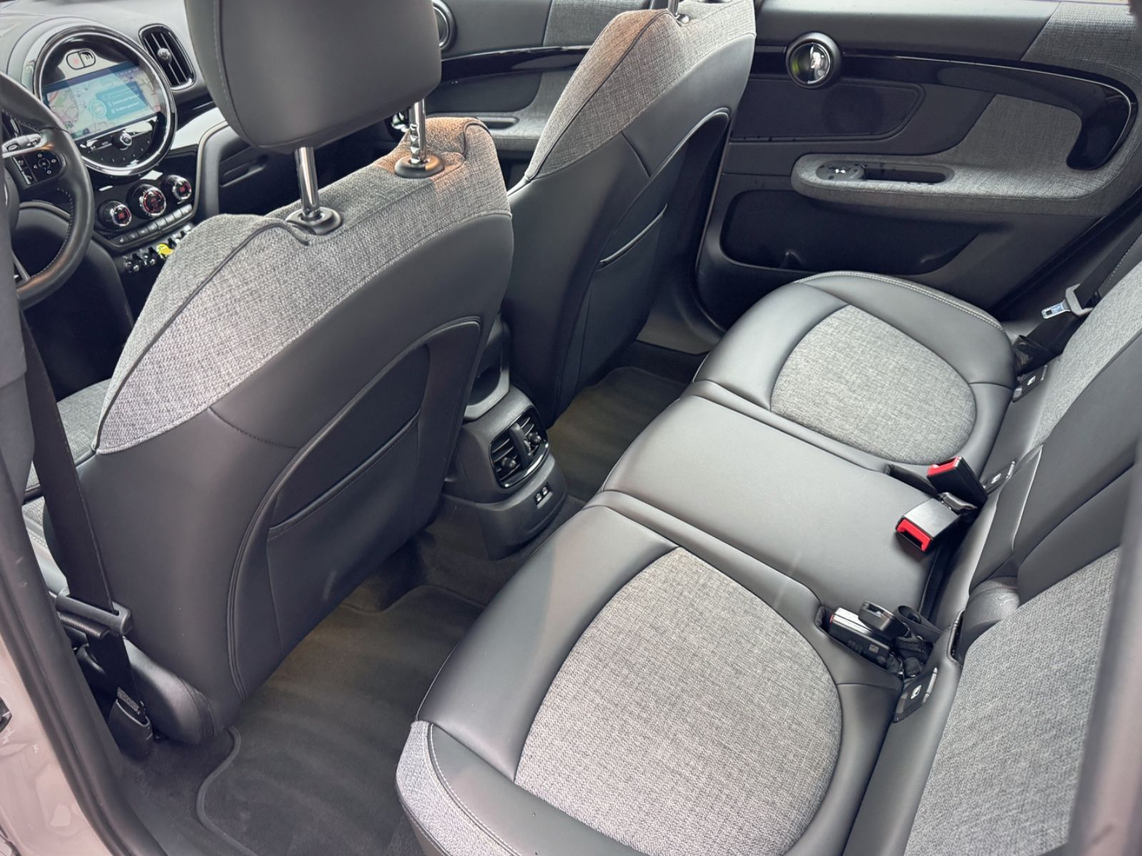 Fahrzeugabbildung MINI Cooper SE Countryman All4 JWC Trim *NAVI|ASSIST*