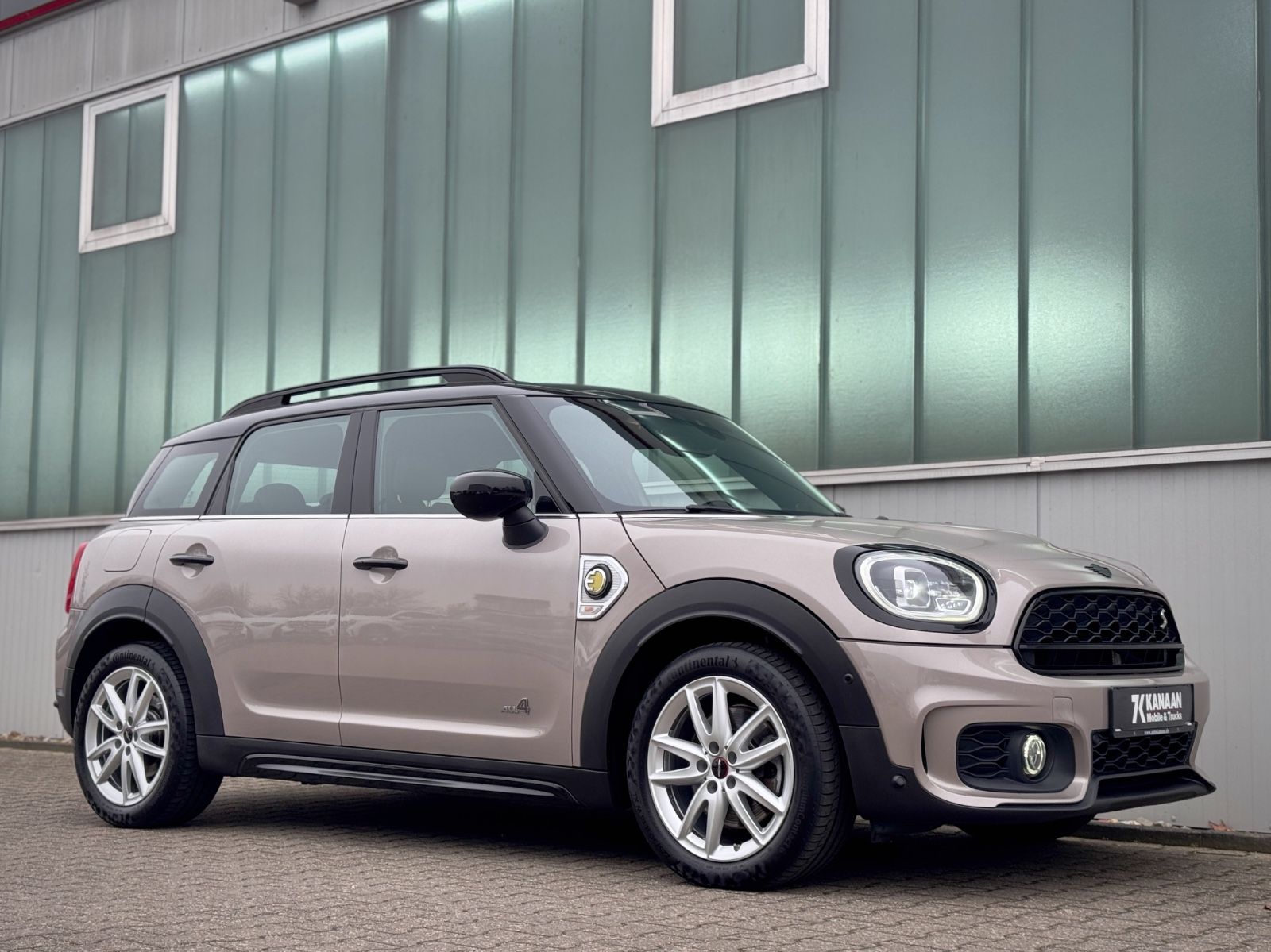 Fahrzeugabbildung MINI Cooper SE Countryman All4 JWC Trim *NAVI|ASSIST*