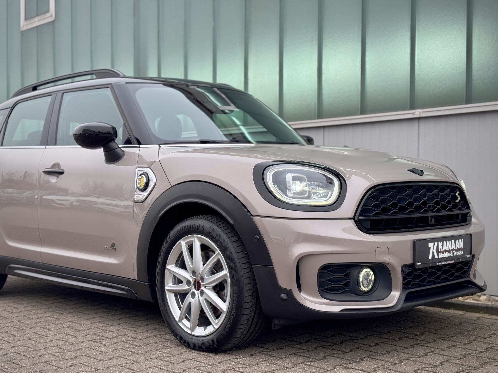 Fahrzeugabbildung MINI Cooper SE Countryman All4 JWC Trim *NAVI|ASSIST*