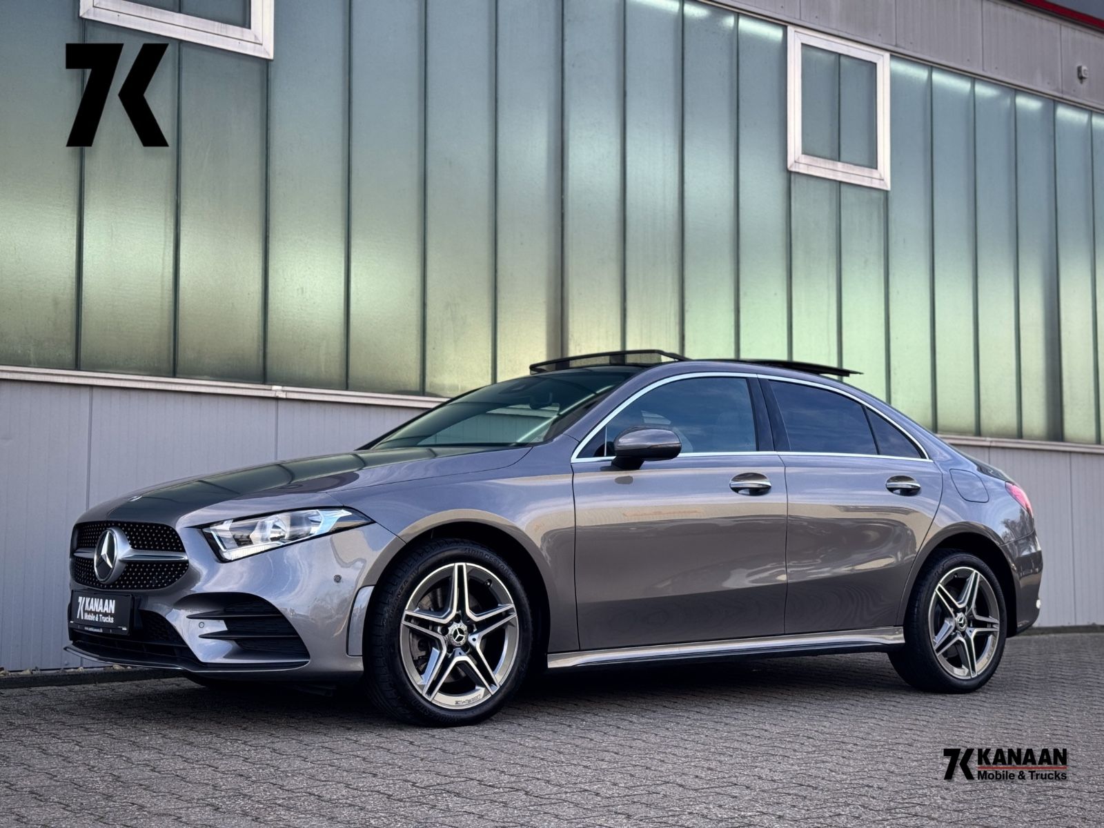 Fahrzeugabbildung Mercedes-Benz A 250e AMG-Line *PANORAMA|CAM|ASSIST*