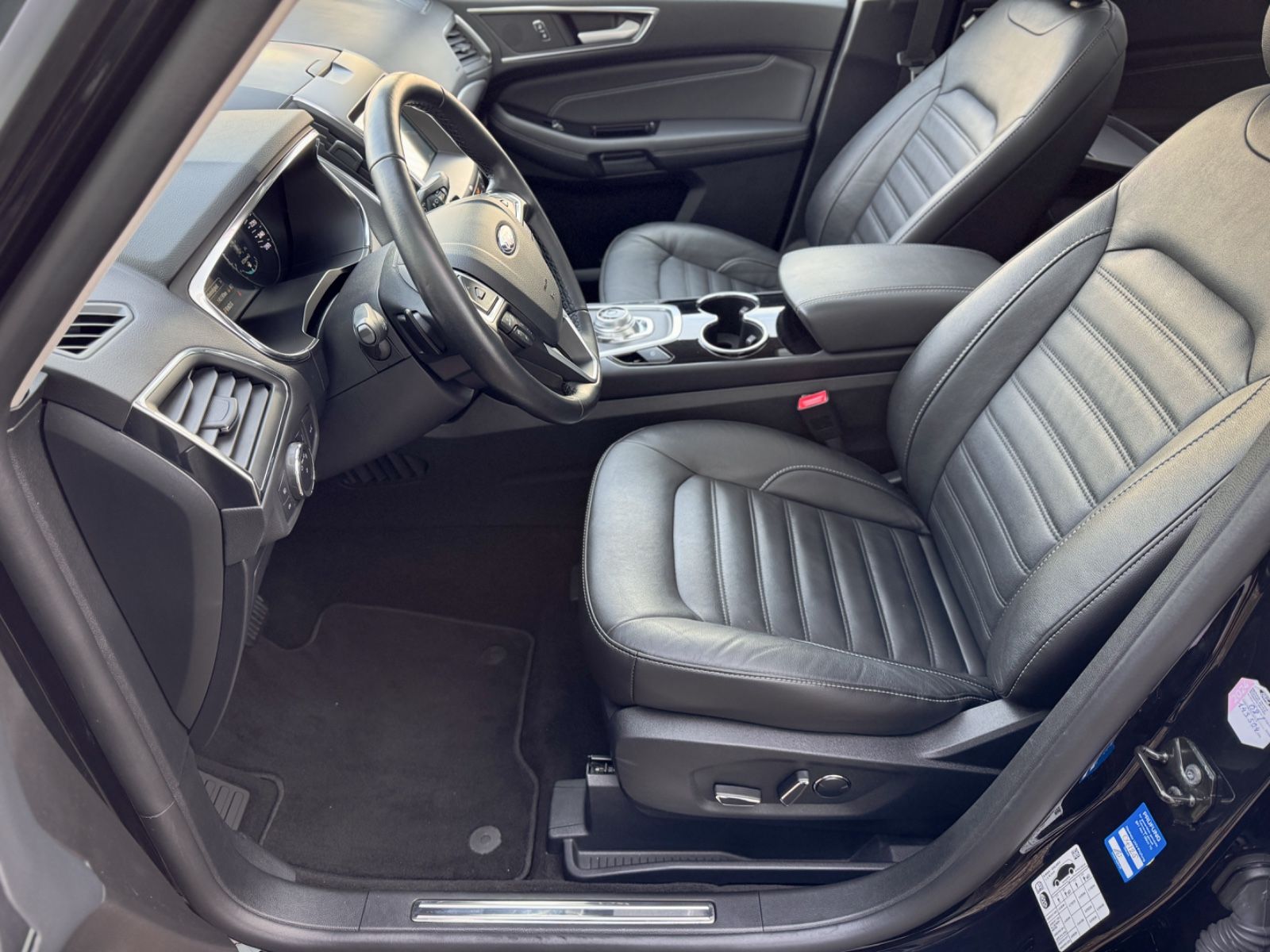 Fahrzeugabbildung Ford Galaxy 2.0 Titanium *PANORAMA|7-SITZE*