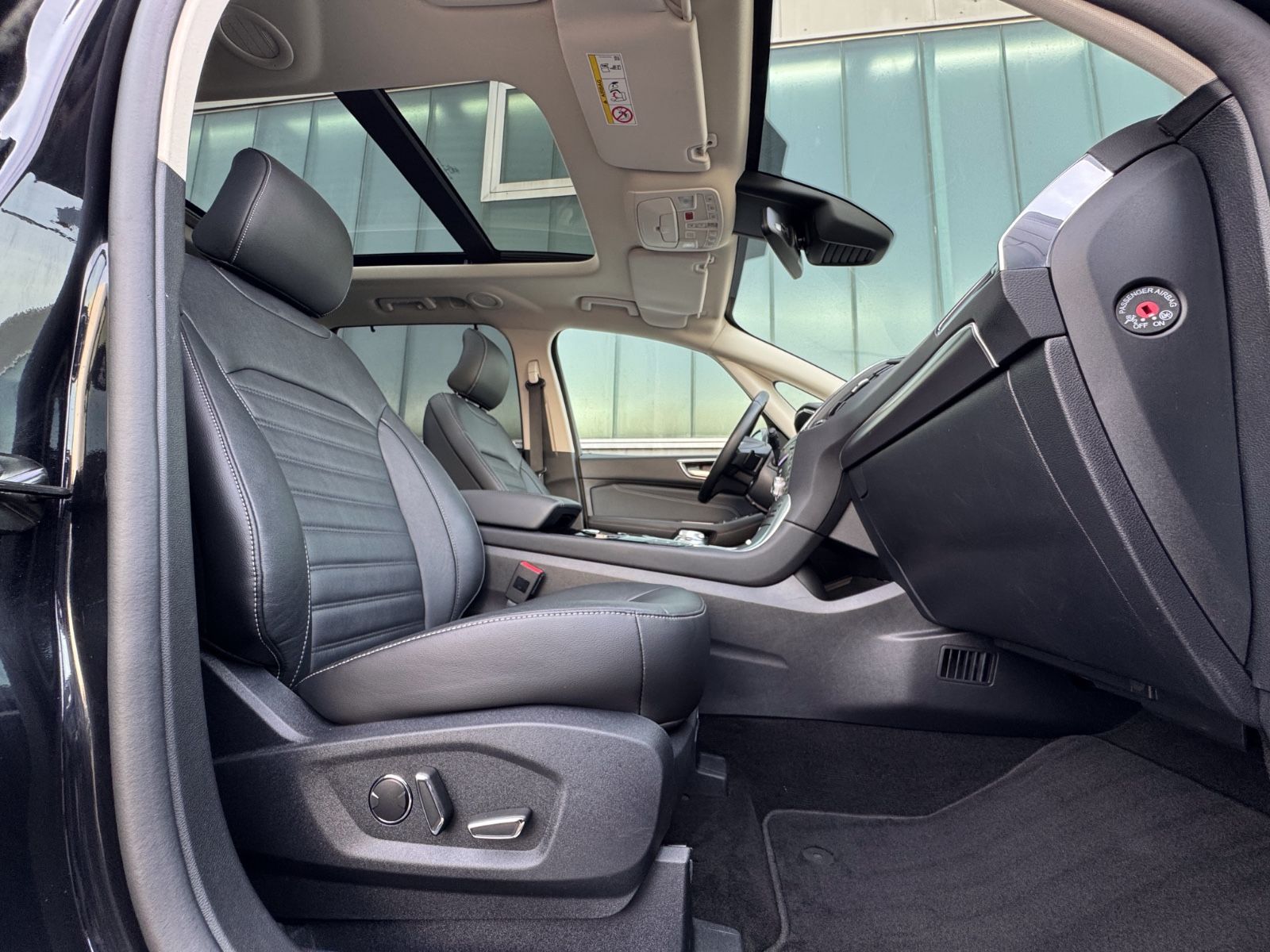 Fahrzeugabbildung Ford Galaxy 2.0 Titanium *PANORAMA|7-SITZE*