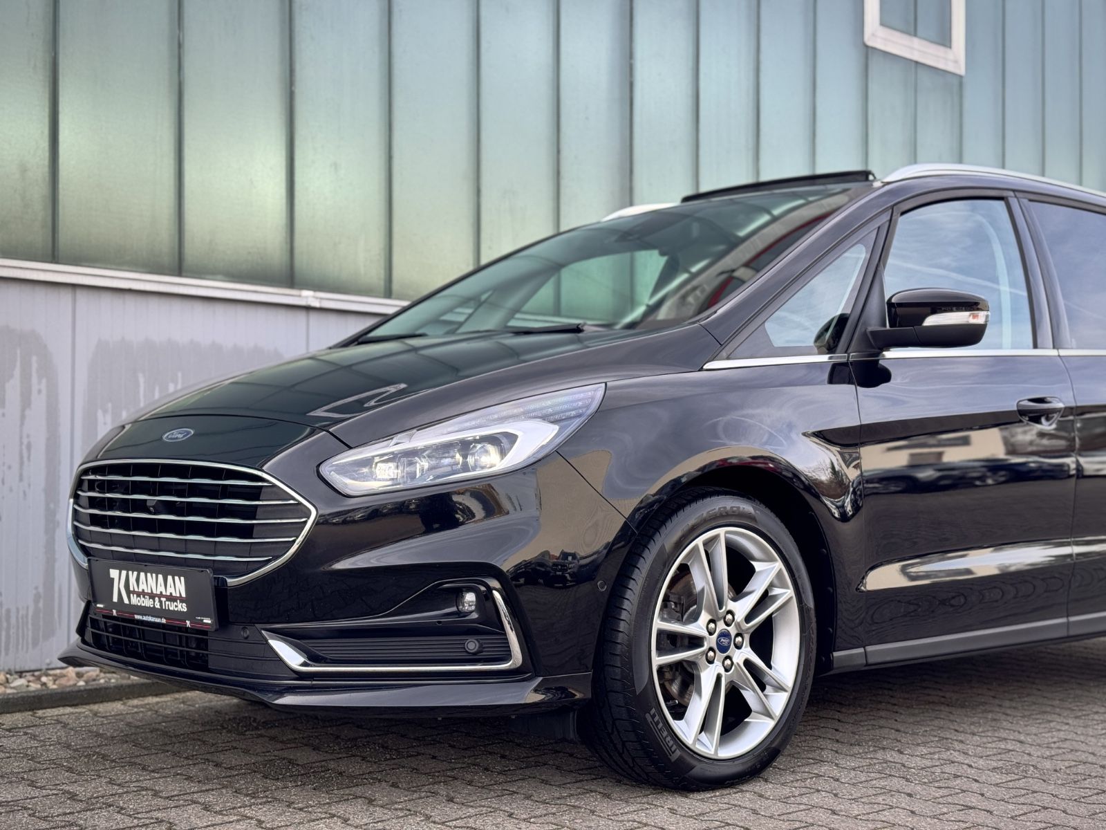 Fahrzeugabbildung Ford Galaxy 2.0 Titanium *PANORAMA|7-SITZE*