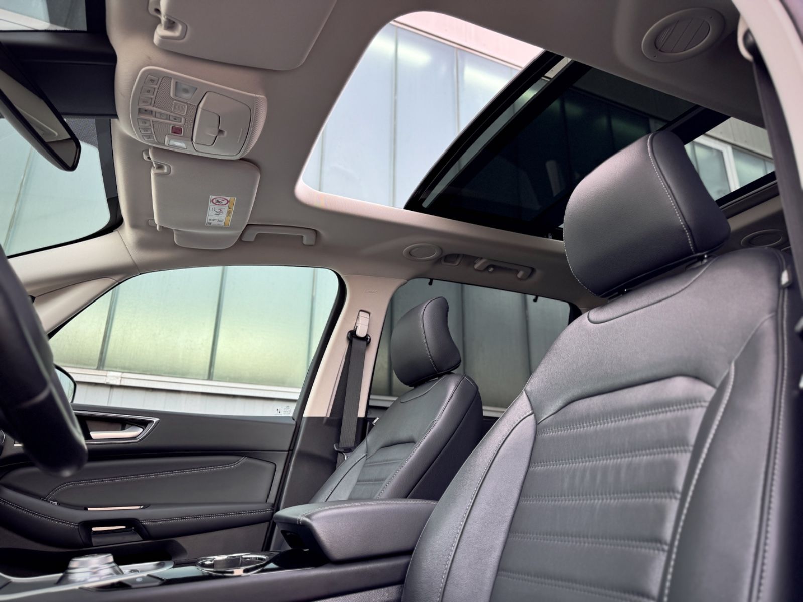 Fahrzeugabbildung Ford Galaxy 2.0 Titanium *PANORAMA|7-SITZE*