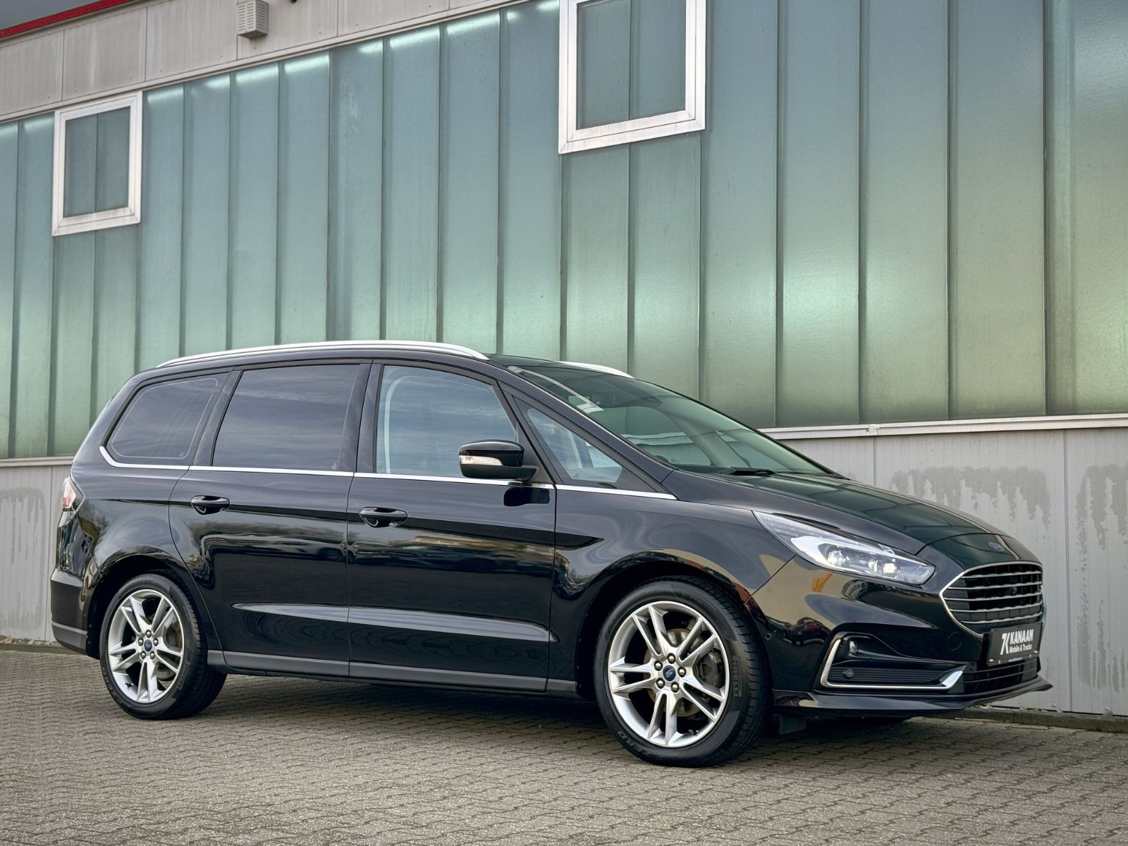 Fahrzeugabbildung Ford Galaxy 2.0 Titanium *PANORAMA|7-SITZE*