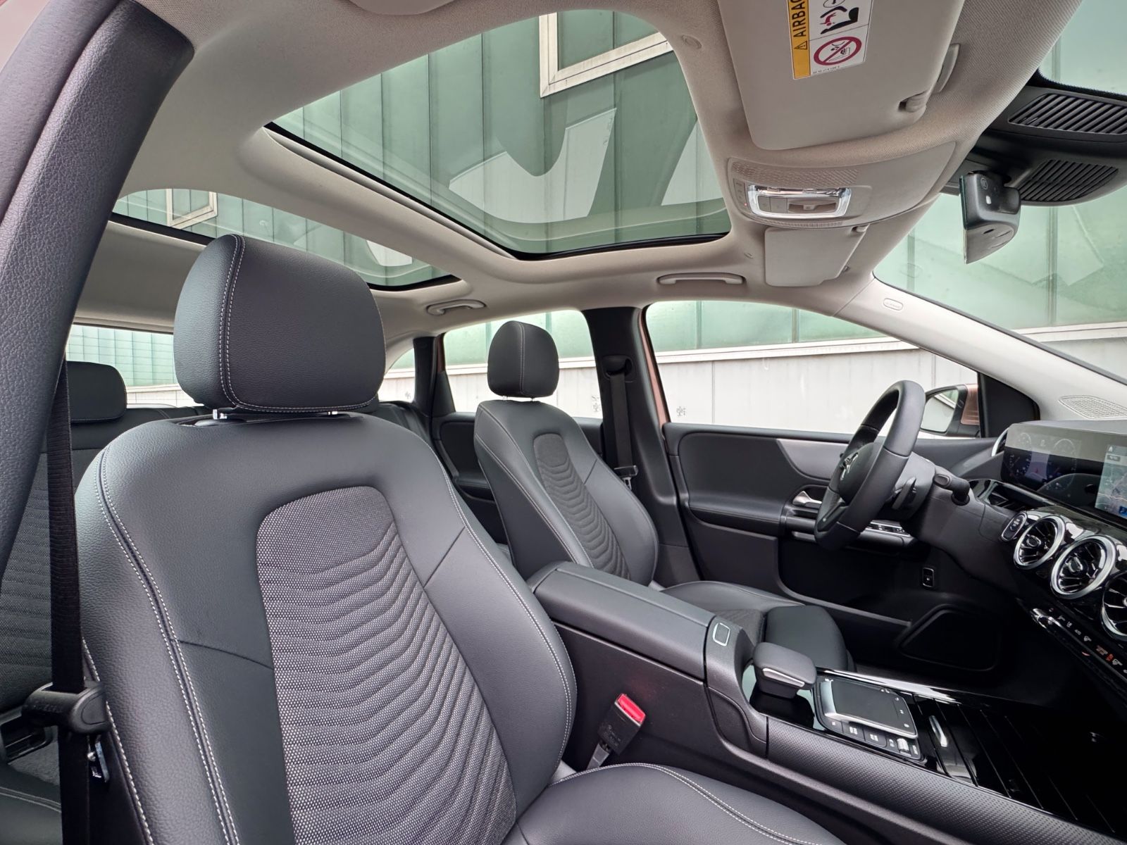 Fahrzeugabbildung Mercedes-Benz B 250e PlugIn-Hybrid Style *LED|PANO|CAM|NAVI*