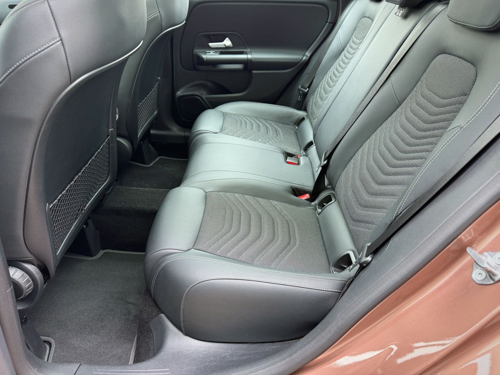 Fahrzeugabbildung Mercedes-Benz B 250e PlugIn-Hybrid Style *LED|PANO|CAM|NAVI*