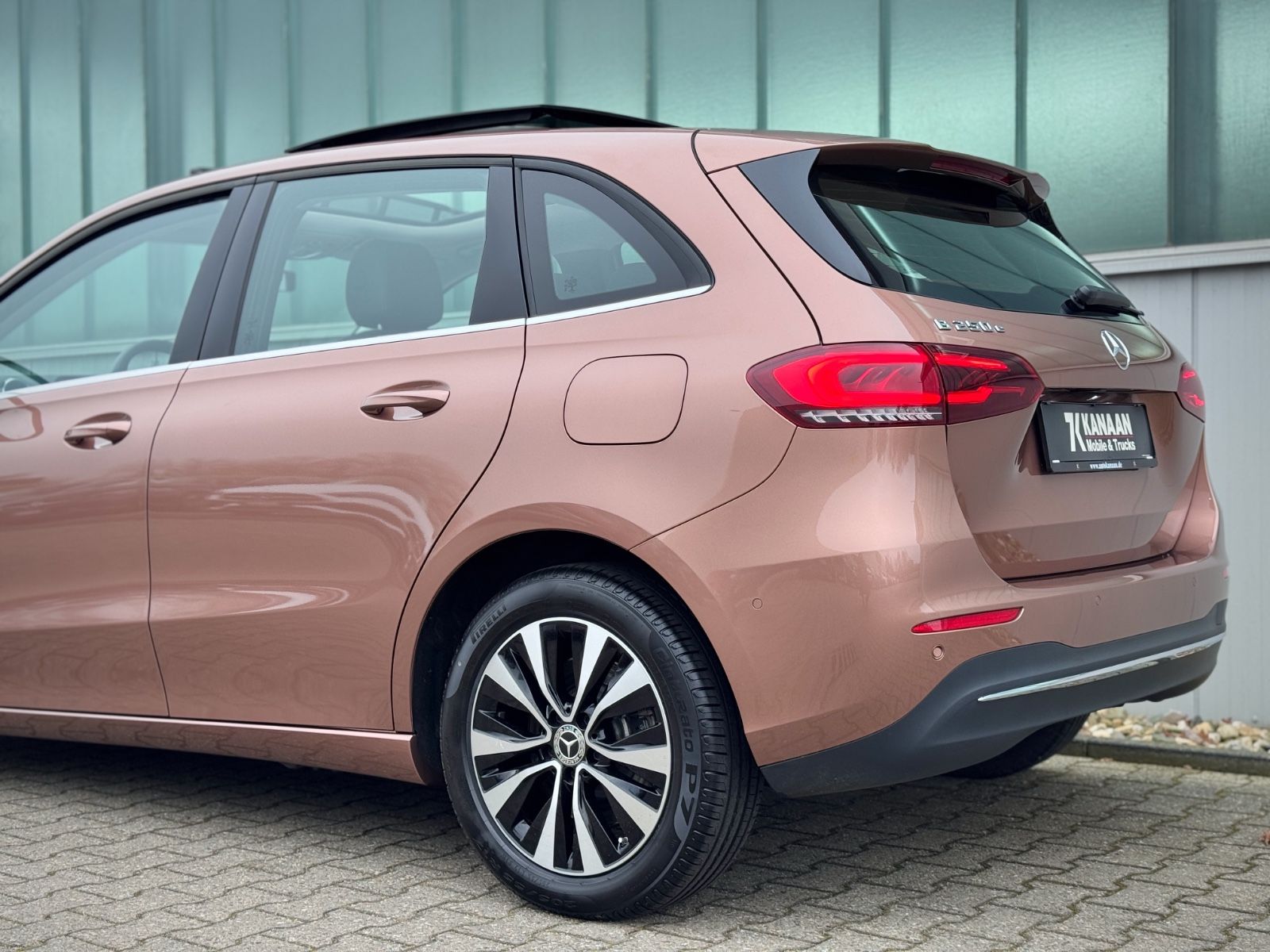 Fahrzeugabbildung Mercedes-Benz B 250e PlugIn-Hybrid Style *LED|PANO|CAM|NAVI*