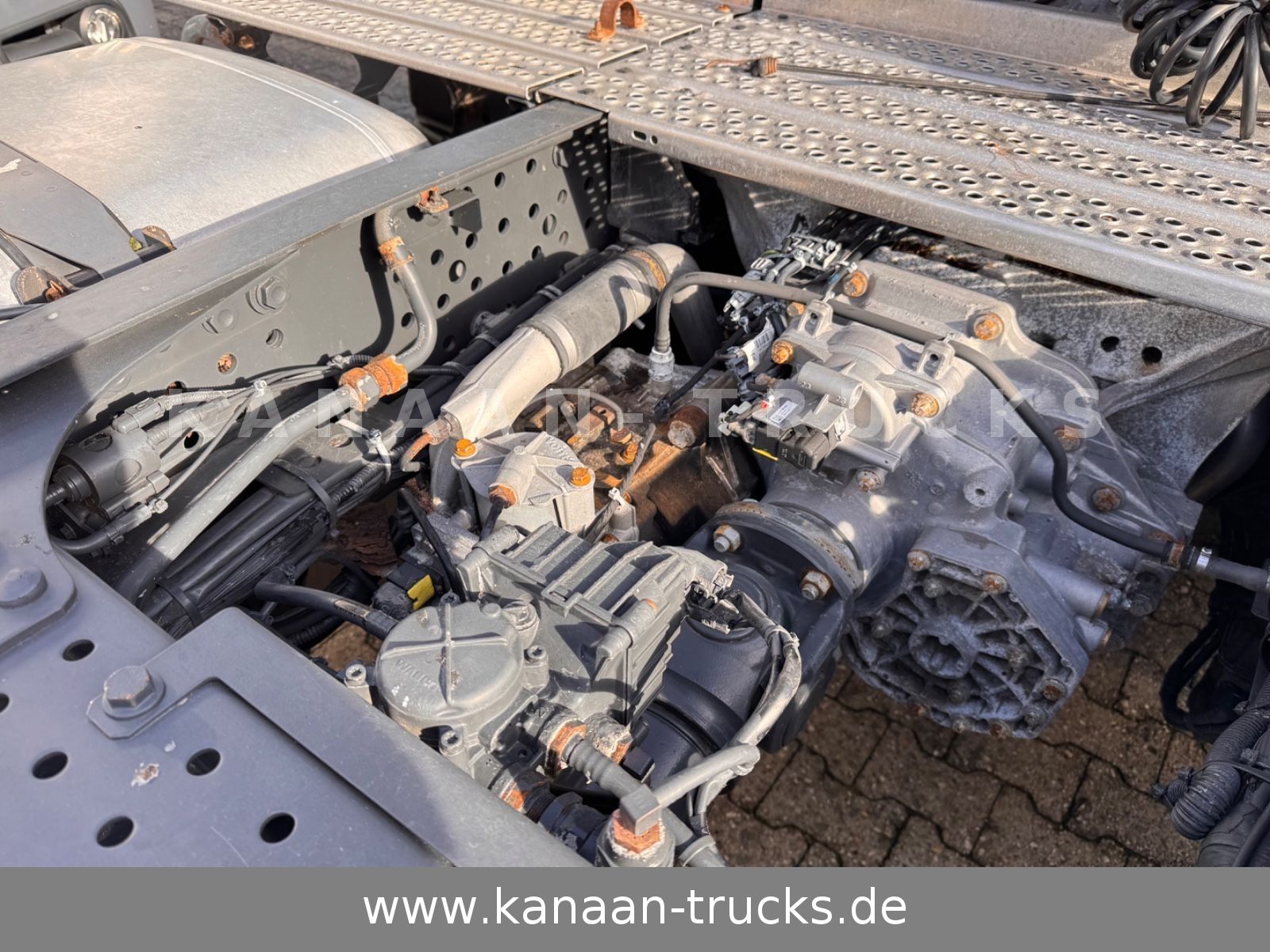 Fahrzeugabbildung Mercedes-Benz 1848 Actros 5 L BigSpace TÜV 11.2026
