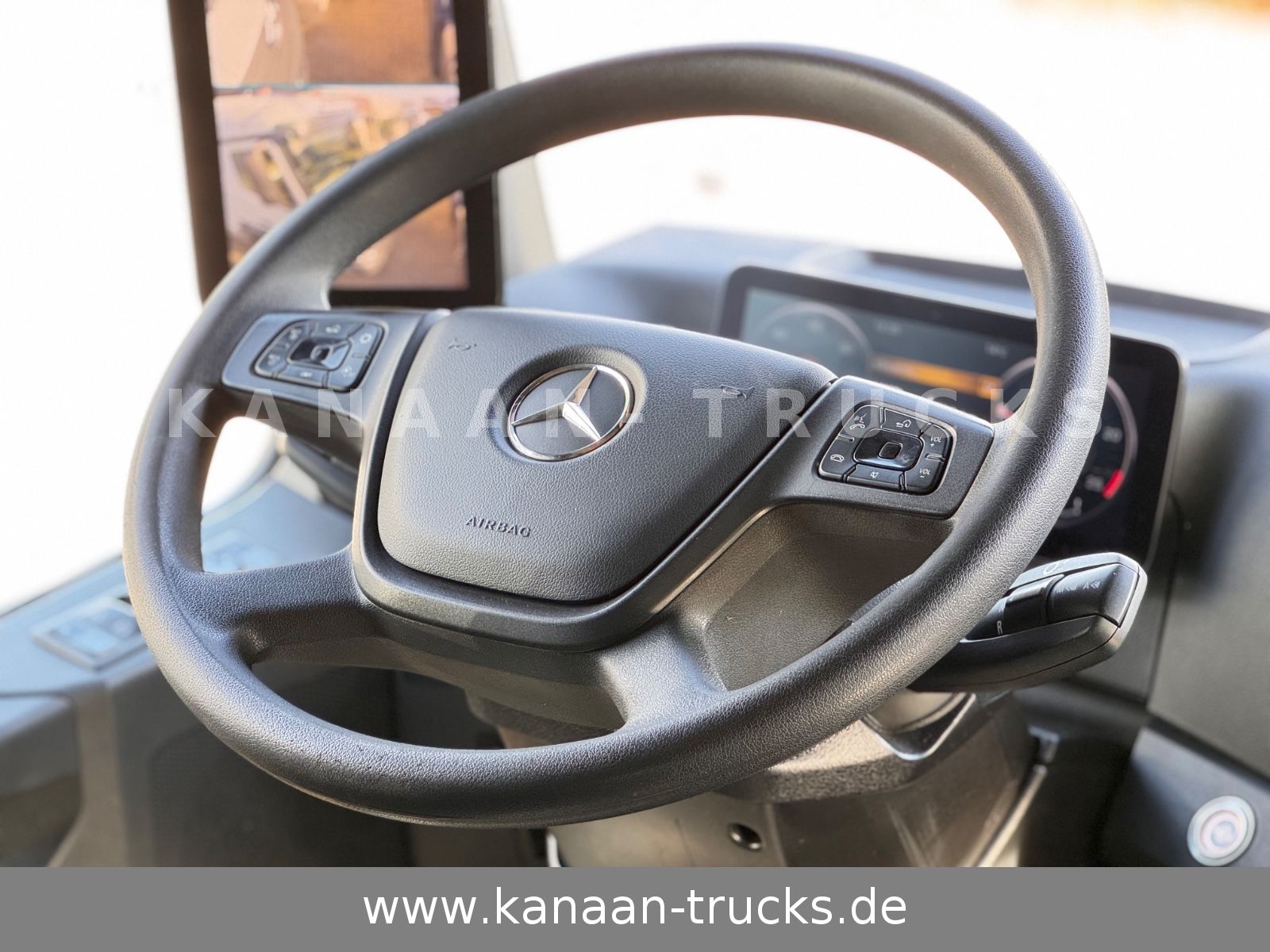 Fahrzeugabbildung Mercedes-Benz 1848 Actros 5 L BigSpace TÜV 11.2026