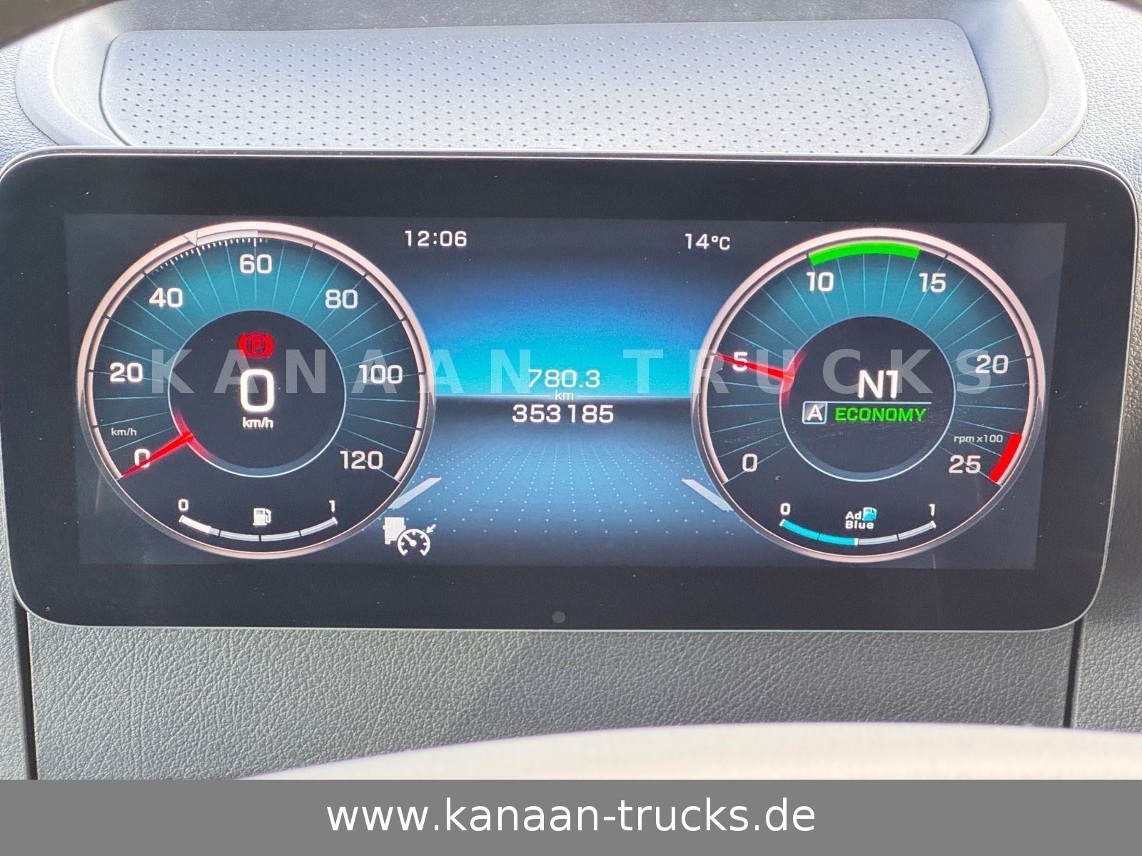 Fahrzeugabbildung Mercedes-Benz 1848 Actros 5 L BigSpace TÜV 11.2026