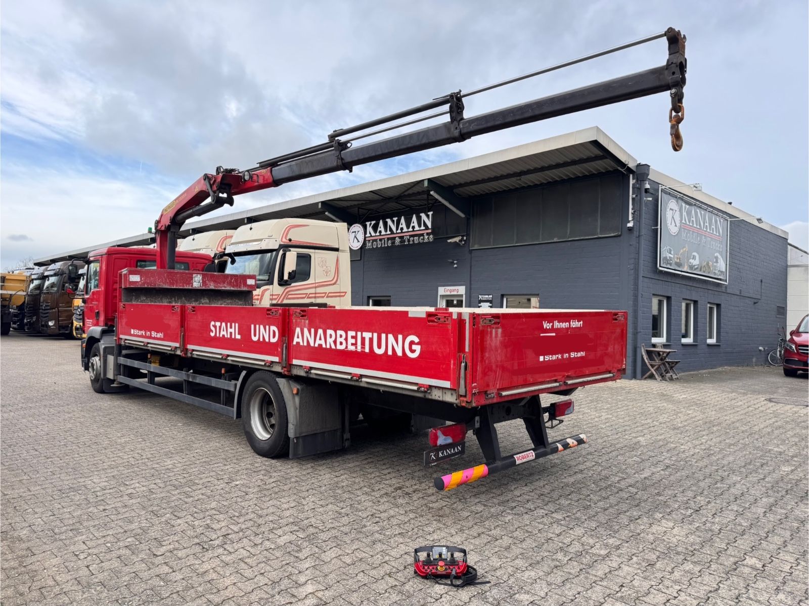 Fahrzeugabbildung MAN TGM 18.340 Langmaterial Palfinger PK13001K Funk