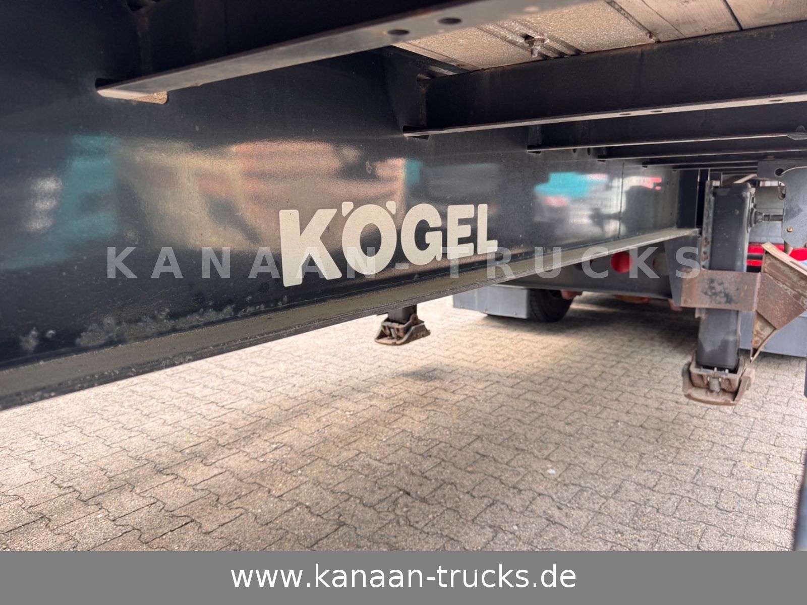 Fahrzeugabbildung Kögel SPKH 24 Koffer 3-Achser