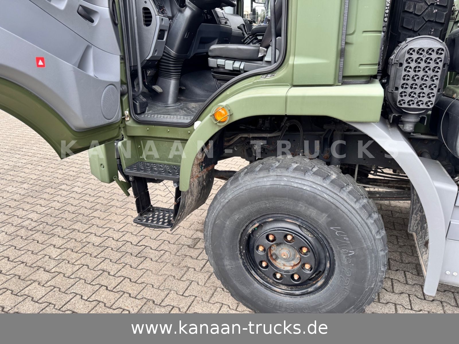 Fahrzeugabbildung Mercedes-Benz 1018 Atego 4x4 Allrad Miltär Camper