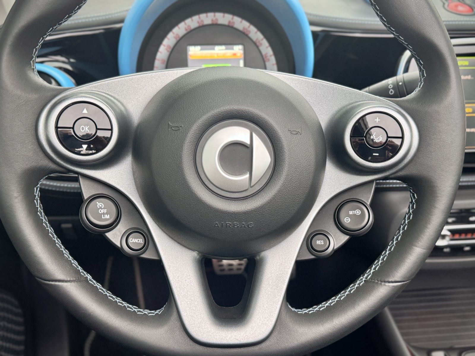 Fahrzeugabbildung Smart ForTwo Cabriolet Electric Drive/EQ BRABUS TAILOR