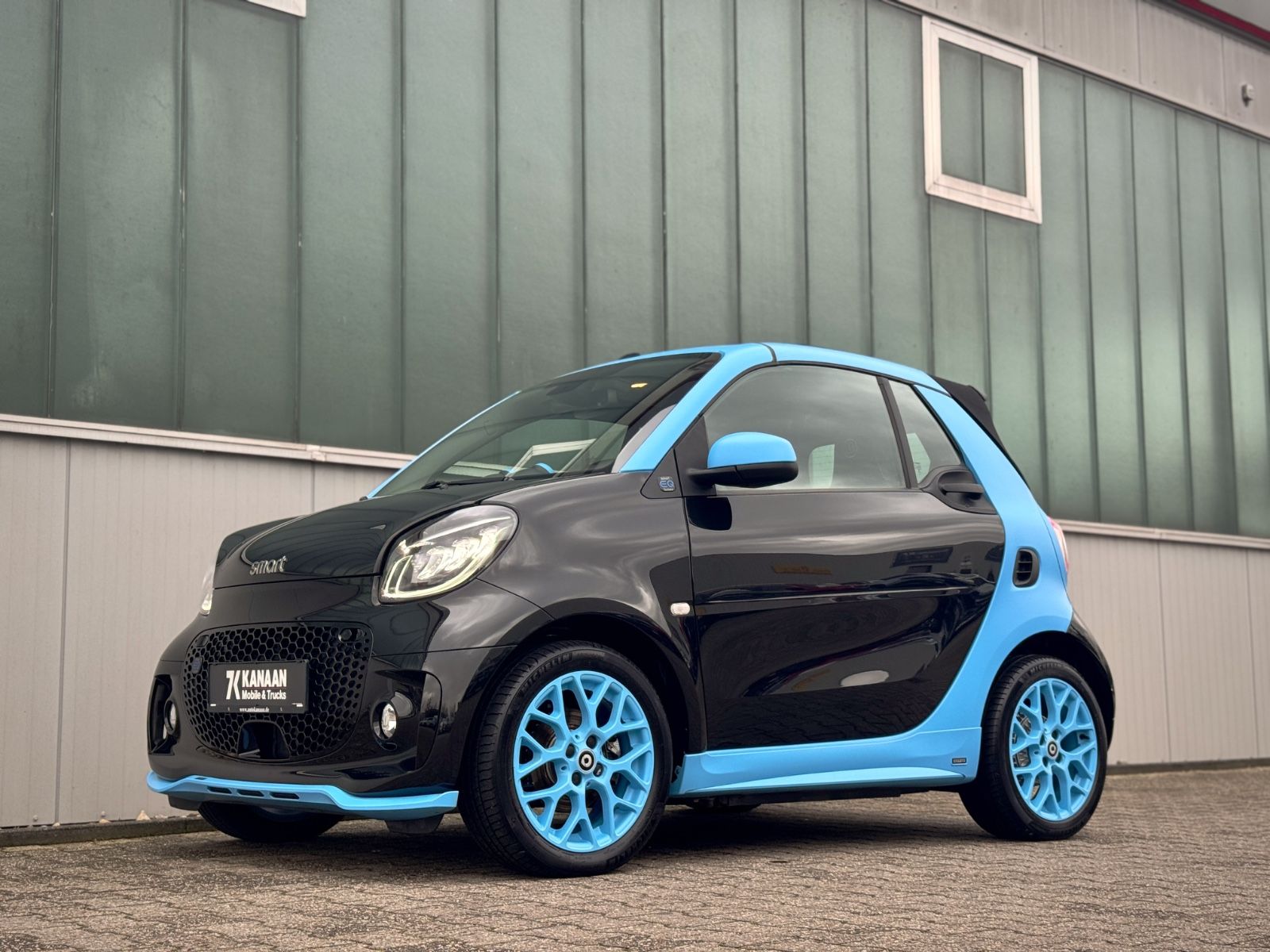 Fahrzeugabbildung Smart ForTwo Cabriolet Electric Drive/EQ BRABUS TAILOR
