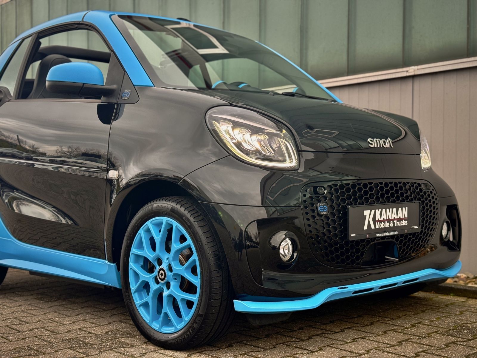 Fahrzeugabbildung Smart ForTwo Cabriolet Electric Drive/EQ BRABUS TAILOR
