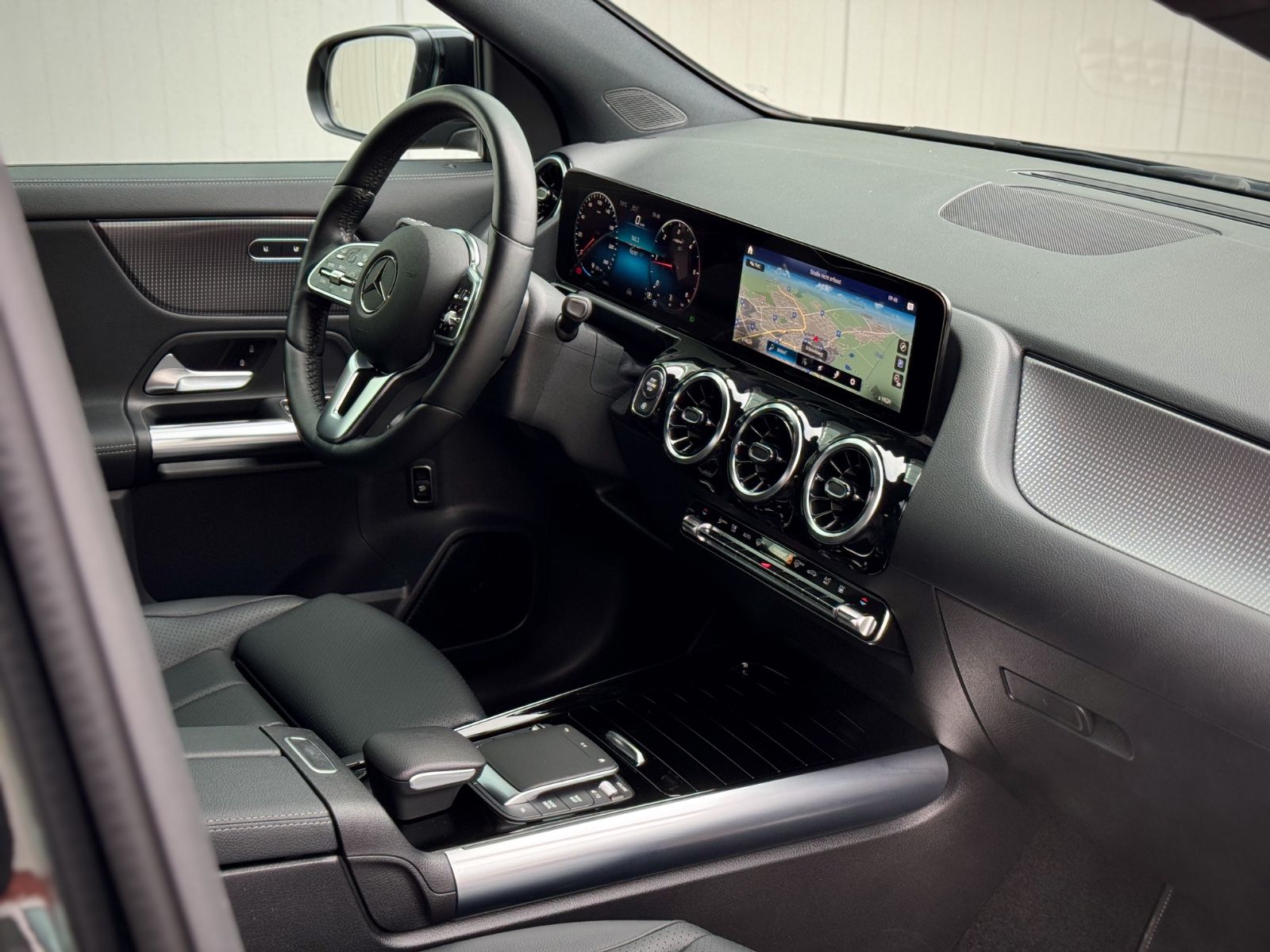 Fahrzeugabbildung Mercedes-Benz GLA 200d 4Matic Progressive*ASSIST|STANDHEIZUNG*