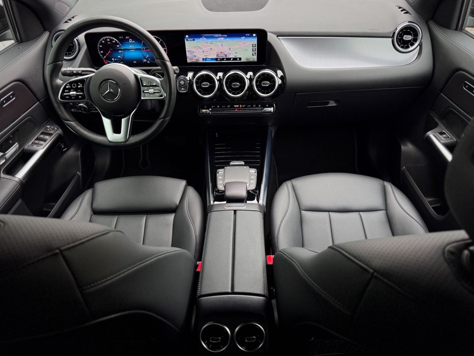 Fahrzeugabbildung Mercedes-Benz GLA 200d 4Matic Progressive*ASSIST|STANDHEIZUNG*