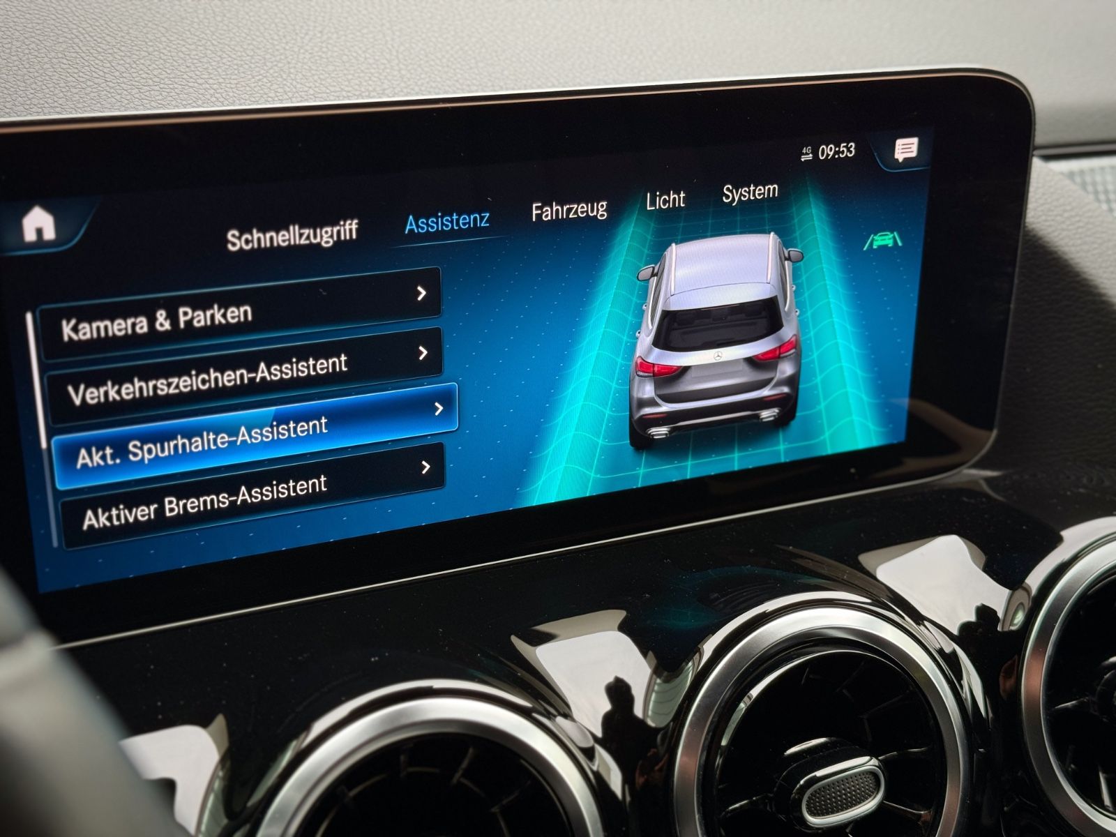 Fahrzeugabbildung Mercedes-Benz GLA 200d 4Matic Progressive*ASSIST|STANDHEIZUNG*