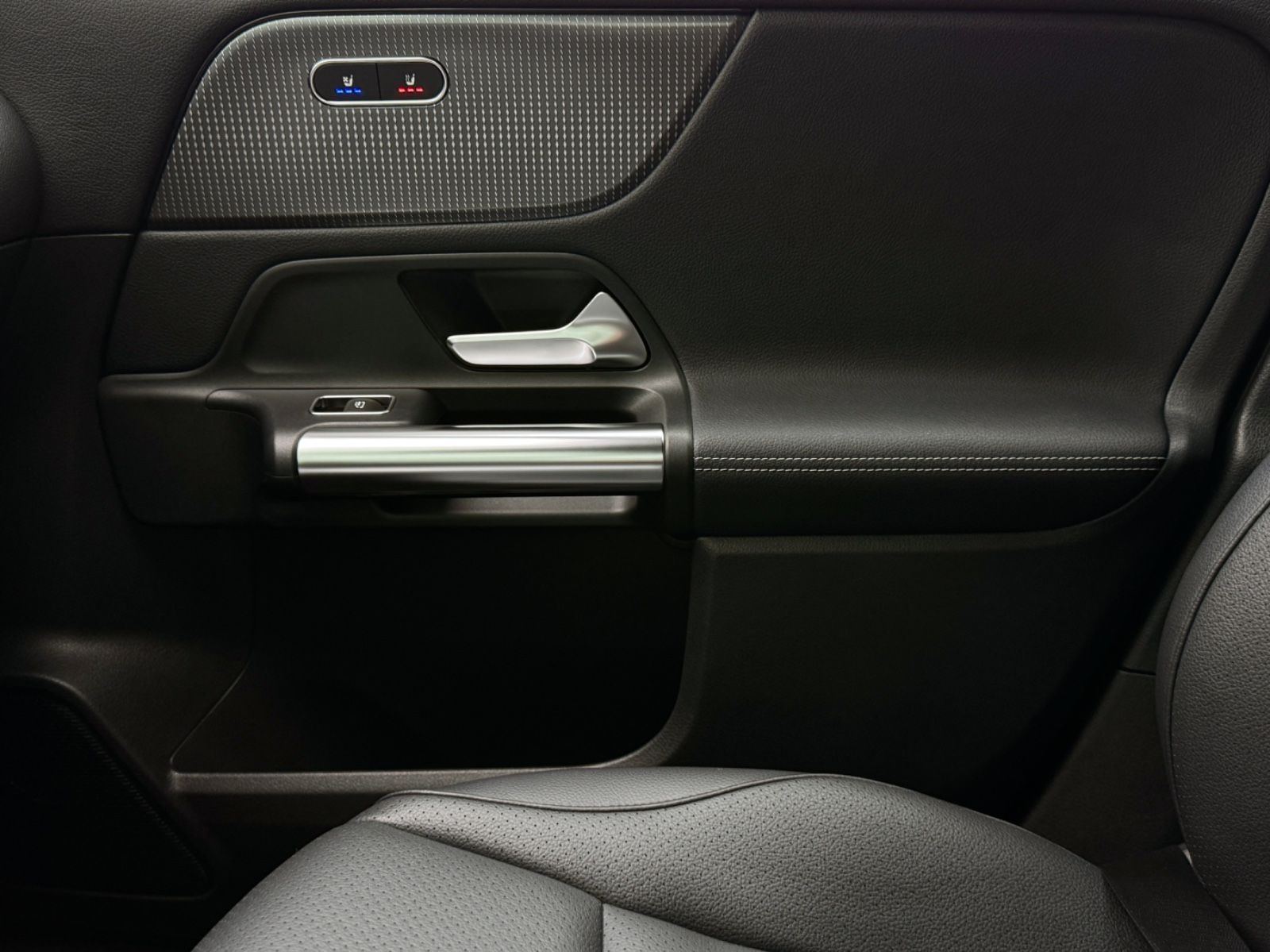 Fahrzeugabbildung Mercedes-Benz GLA 200d 4Matic Progressive*ASSIST|STANDHEIZUNG*