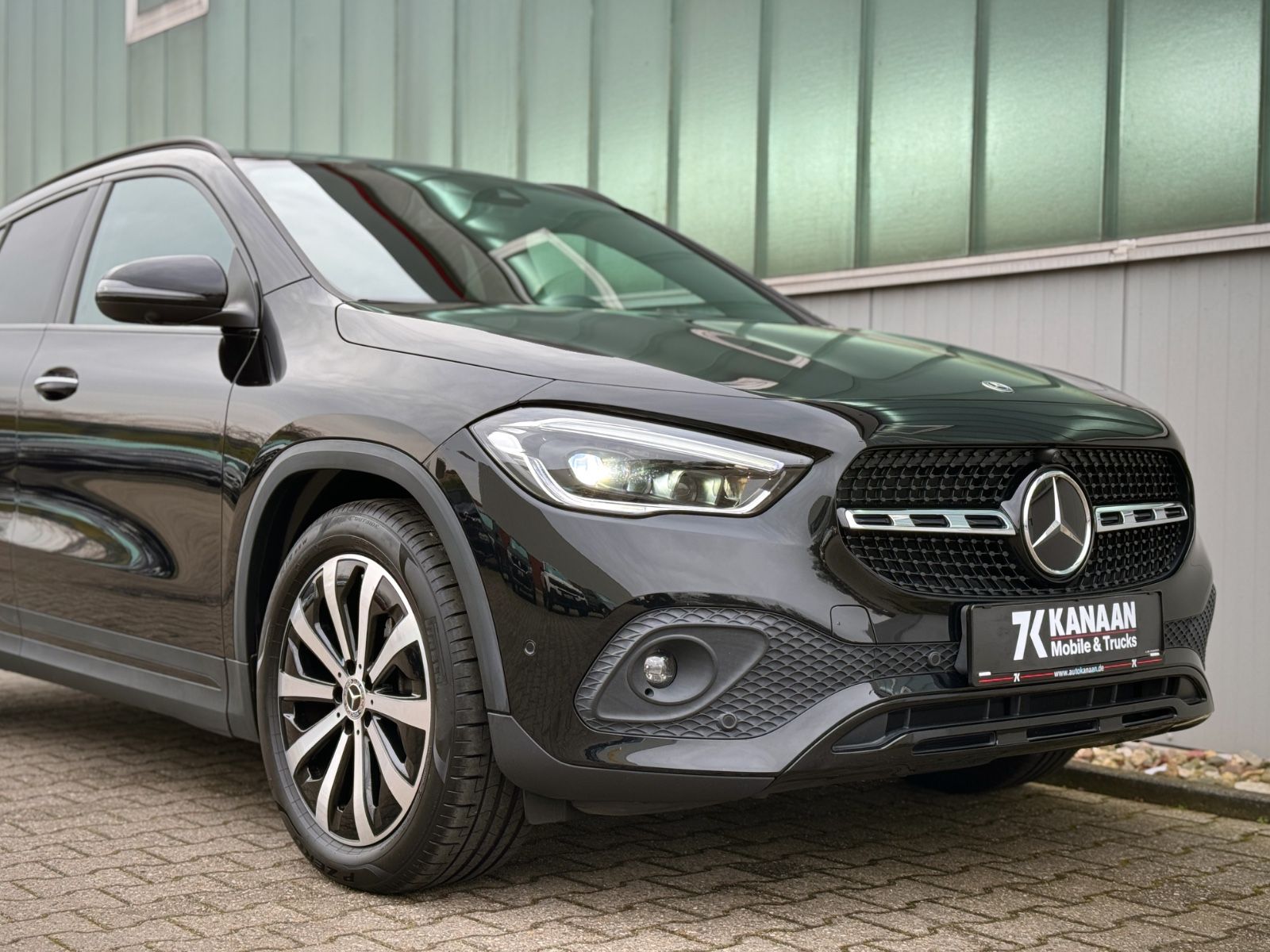 Fahrzeugabbildung Mercedes-Benz GLA 200d 4Matic Progressive*ASSIST|STANDHEIZUNG*