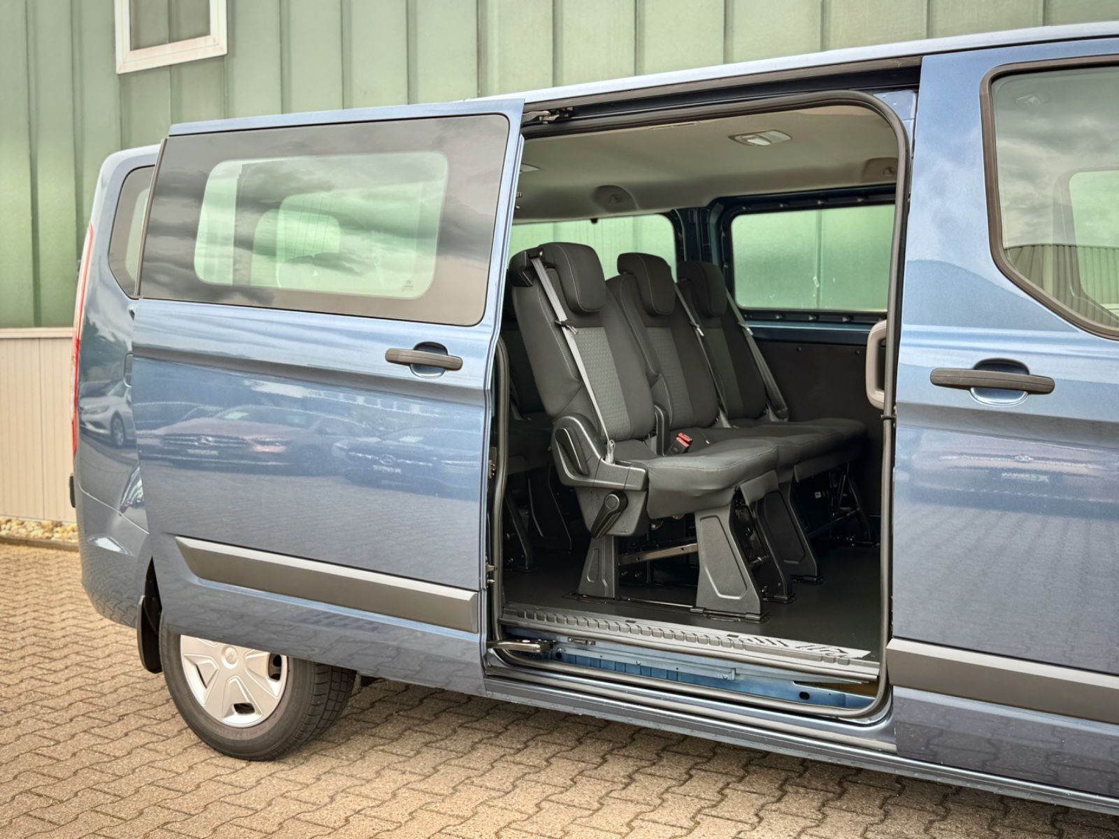 Fahrzeugabbildung Ford Transit/Tourneo Custom 340 L2 Trend *9-SITZE*