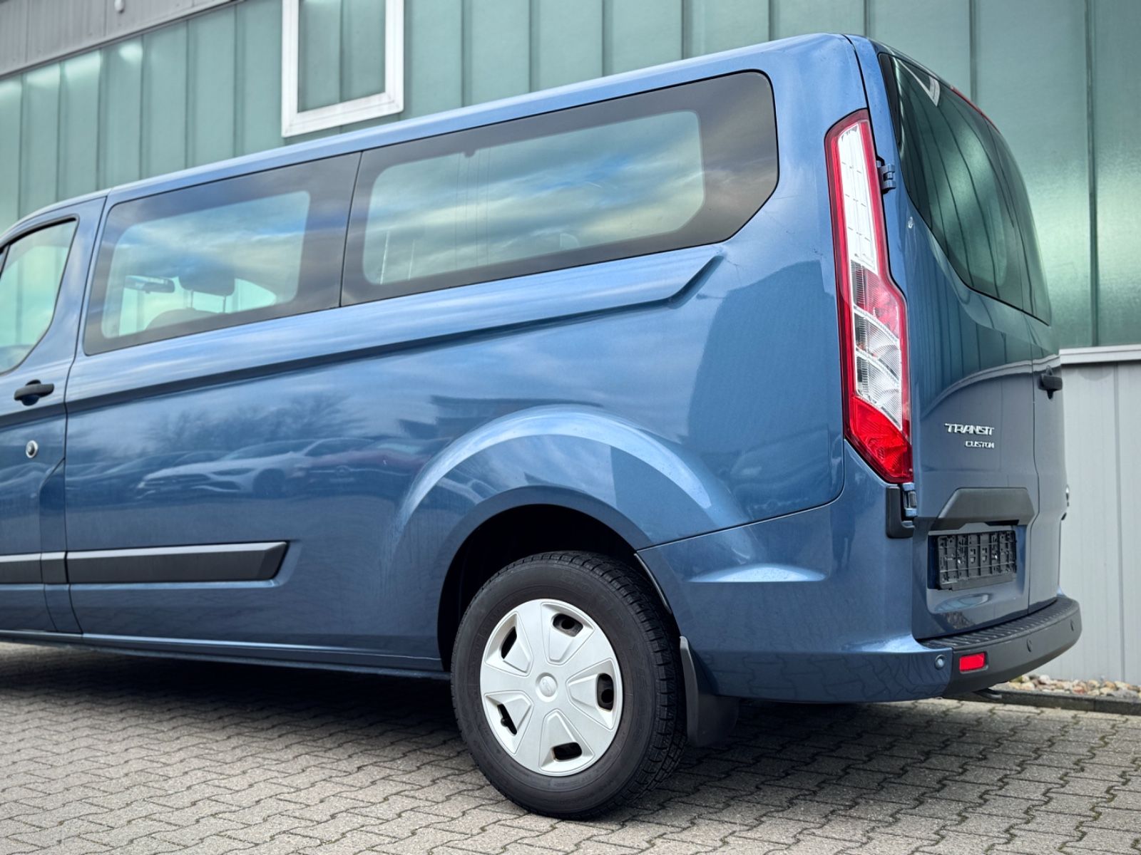 Fahrzeugabbildung Ford Transit/Tourneo Custom 340 L2 Trend *9-SITZE*