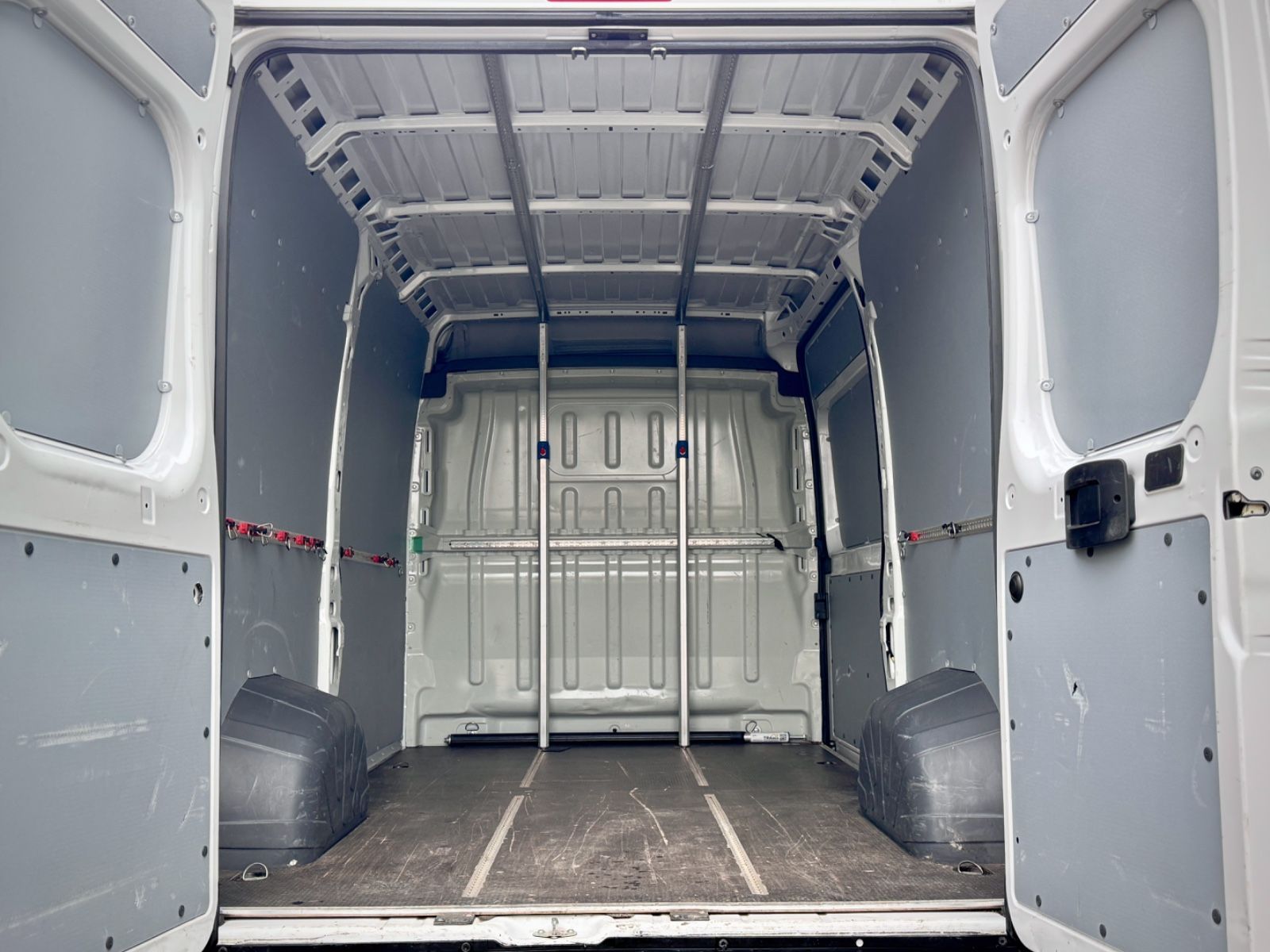 Fahrzeugabbildung Fiat Ducato Kasten 35 Multijet 140 L2H2*AHK|CAM|NAV*
