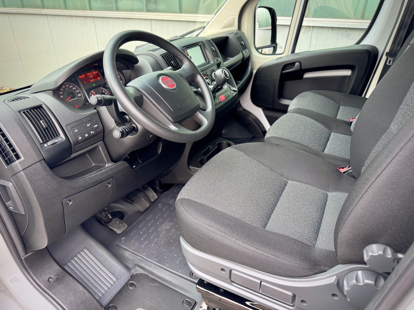 Fahrzeugabbildung Fiat Ducato Kasten 35 Multijet 140 L2H2*AHK|CAM|NAV*