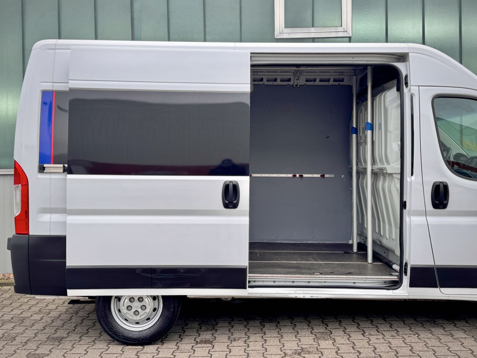 Fahrzeugabbildung Fiat Ducato Kasten 35 Multijet 140 L2H2*AHK|CAM|NAV*