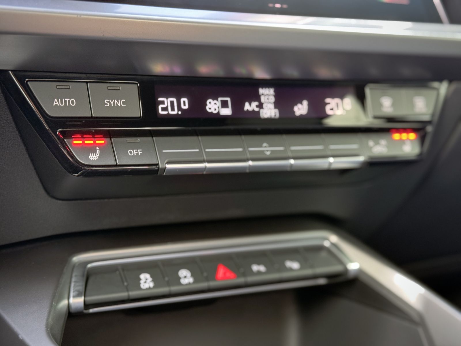 Fahrzeugabbildung Audi A3 40TDI quattro S line *PANO|STANDHEIZUNG*
