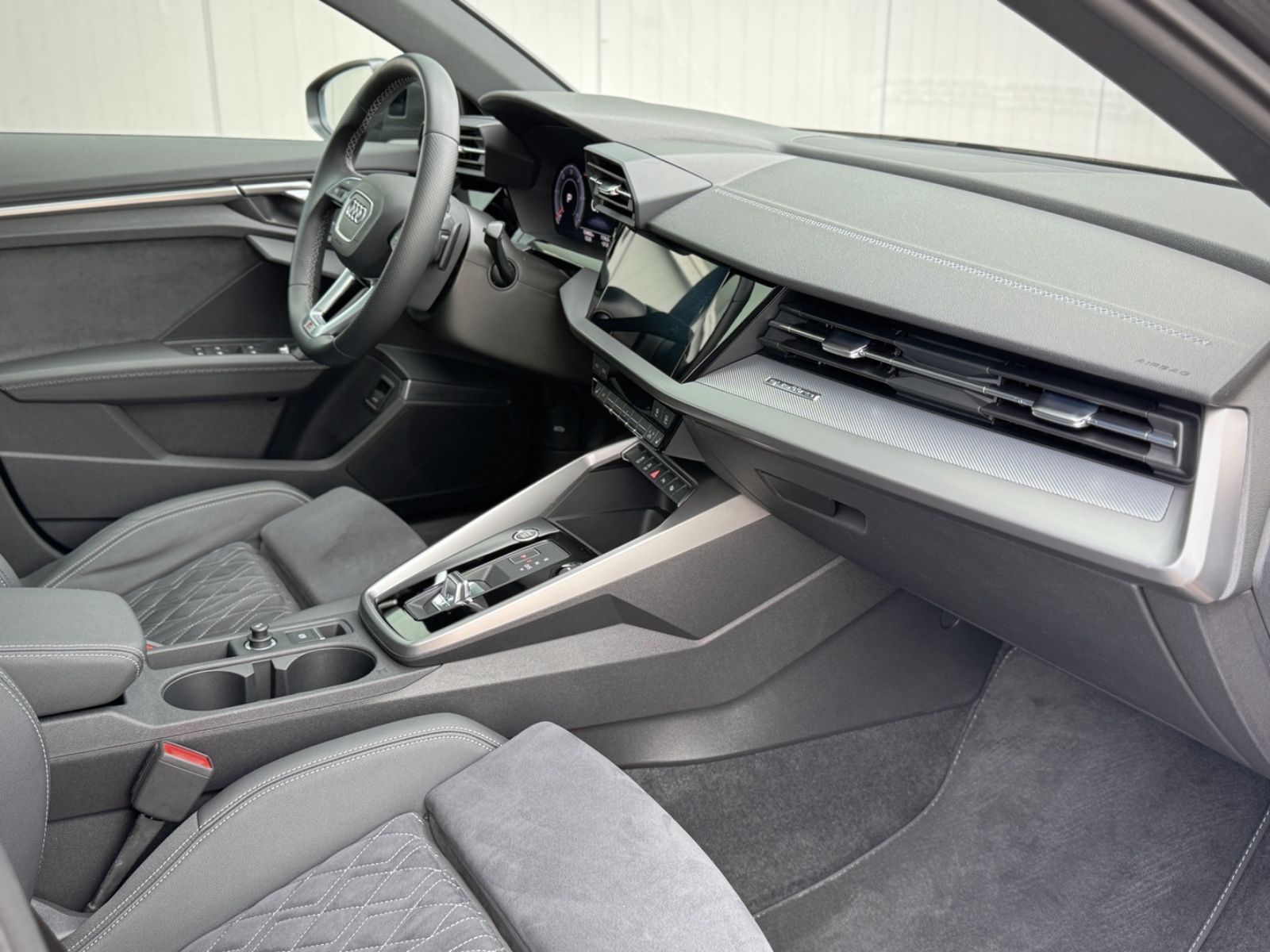 Fahrzeugabbildung Audi A3 40TDI quattro S line *PANO|STANDHEIZUNG*