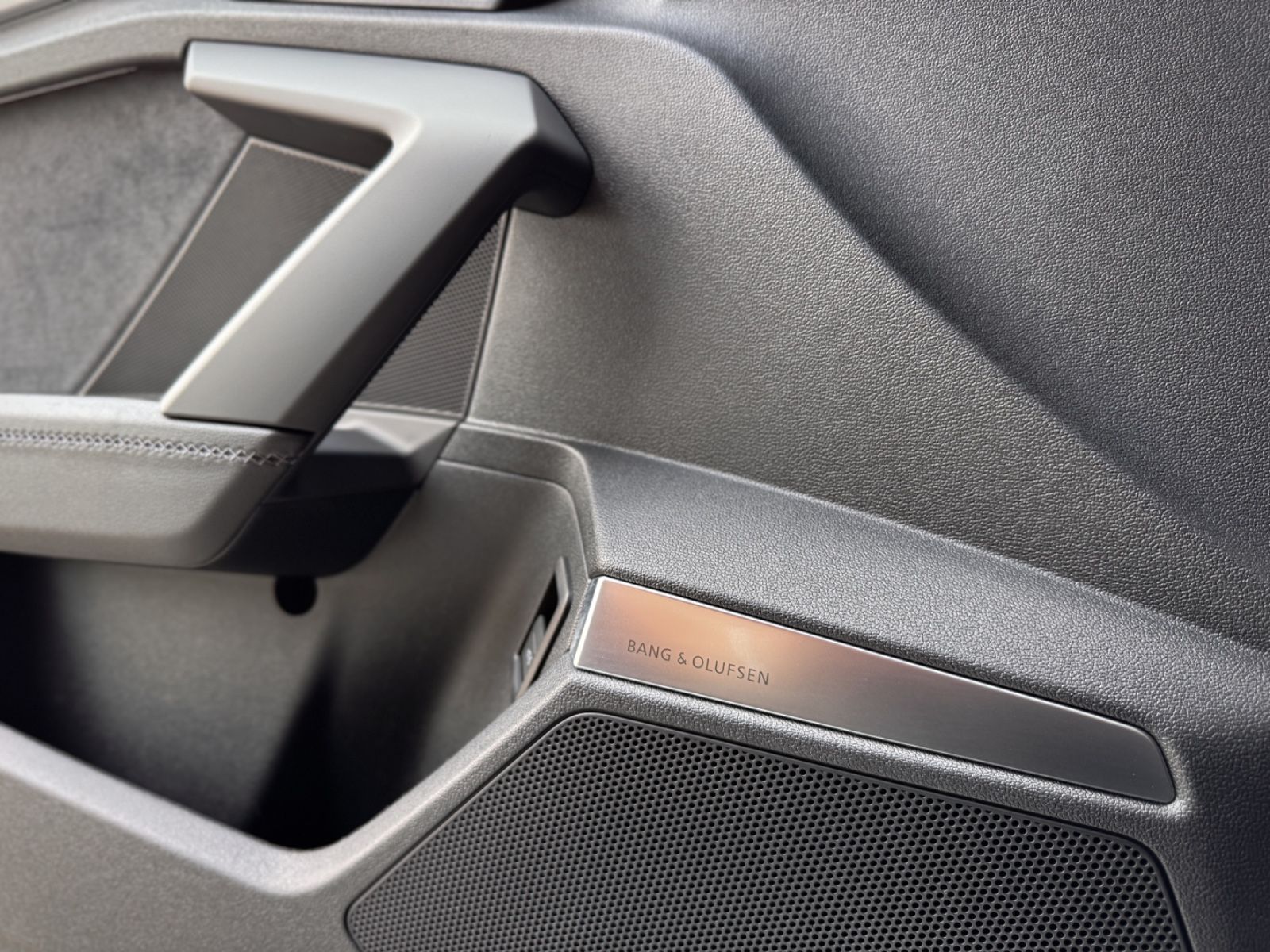 Fahrzeugabbildung Audi A3 40TDI quattro S line *PANO|STANDHEIZUNG*
