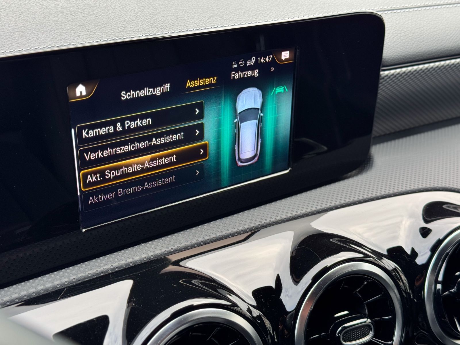 Fahrzeugabbildung Mercedes-Benz CLA 220d SB Progressive*8G|CAM|NAVI|ASSIST*